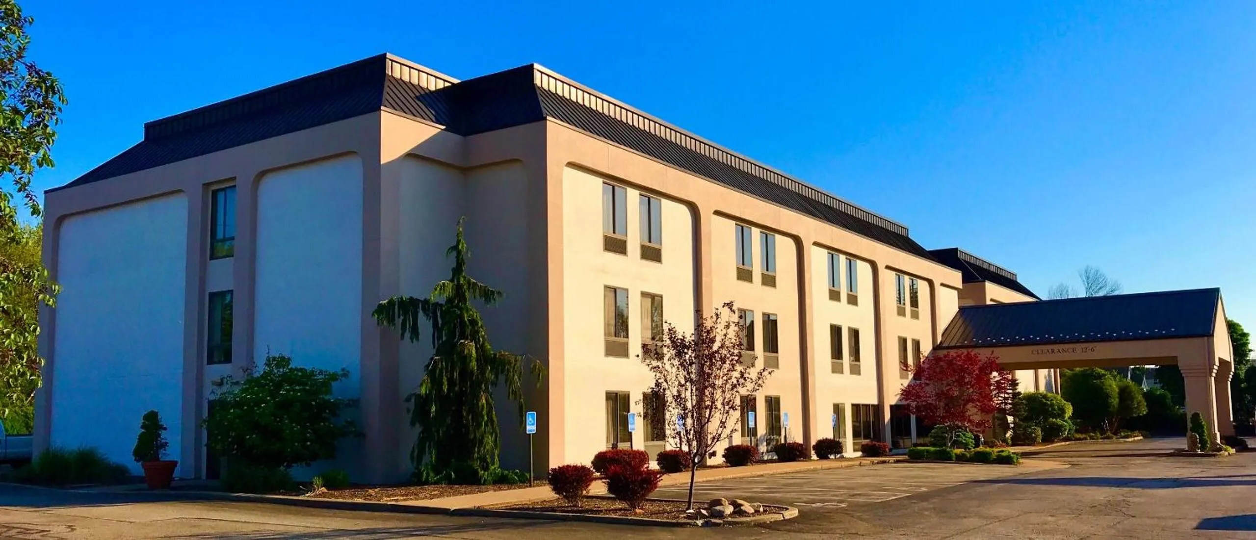 Property building in Comfort Inn, Erie - Near Presque Isle