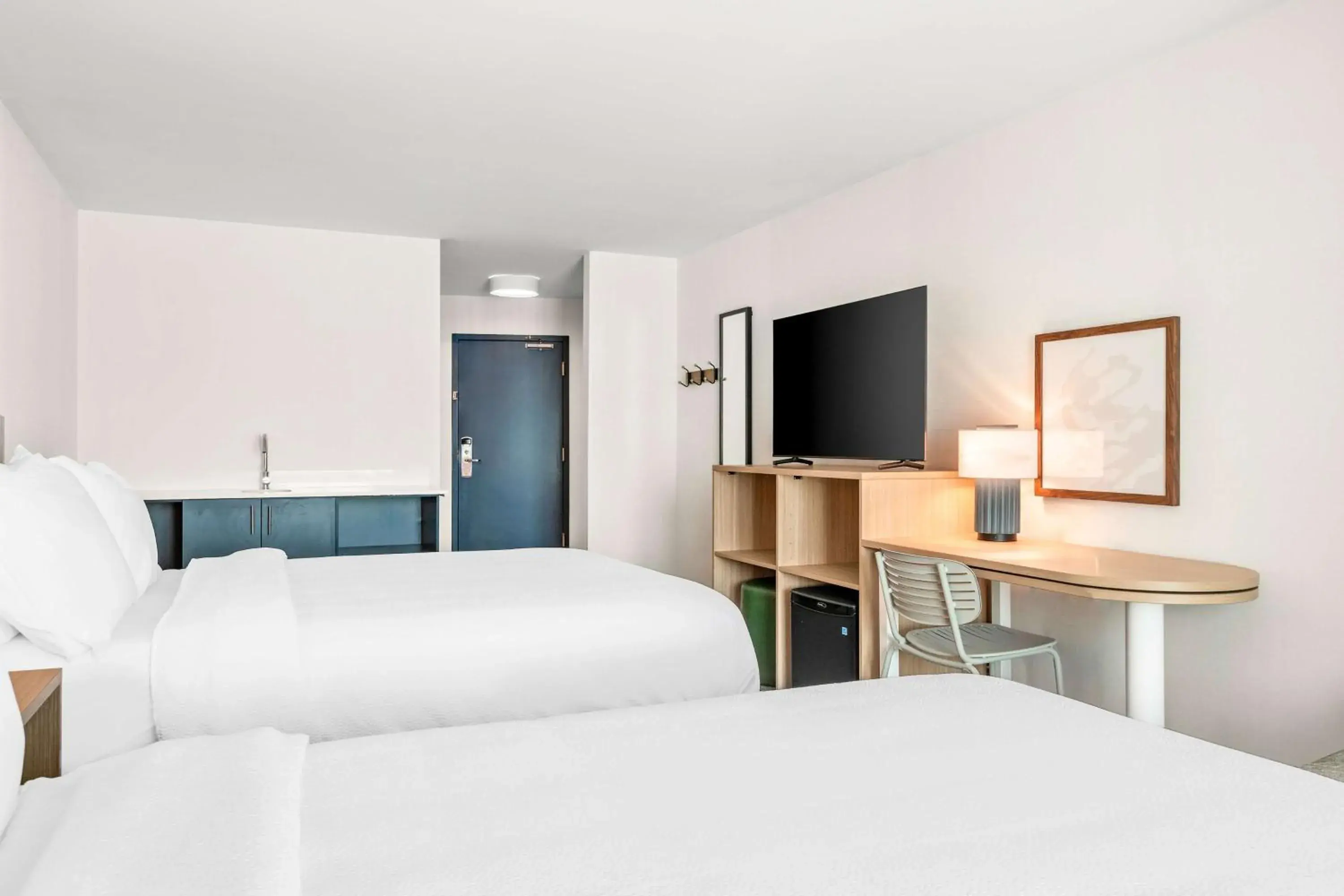 Bedroom, Bed in Spark By Hilton Exton Bedroom, Bed in Spark By Hilton Exton