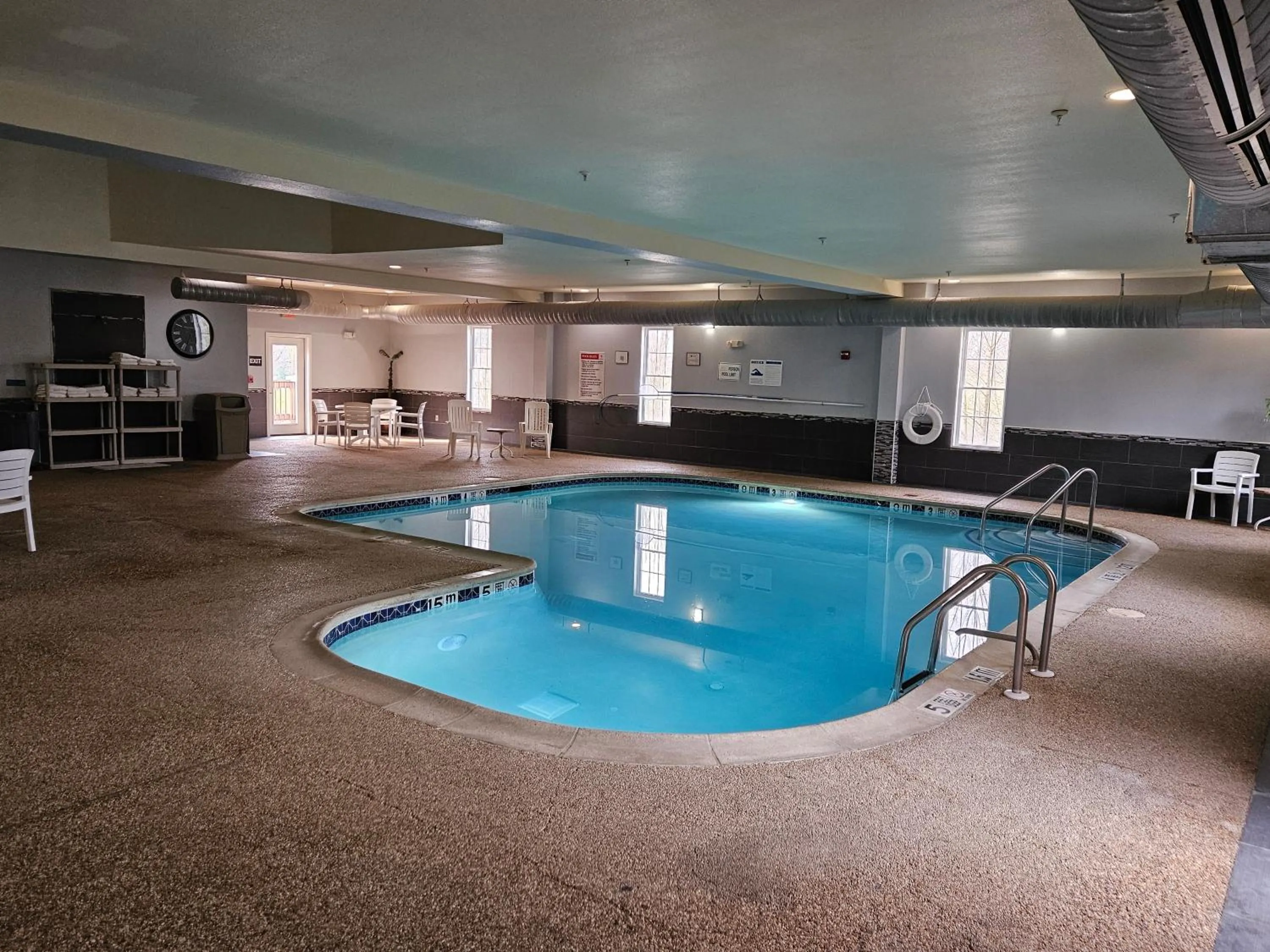 Swimming pool in MainStay Suites Grantville - Hershey North