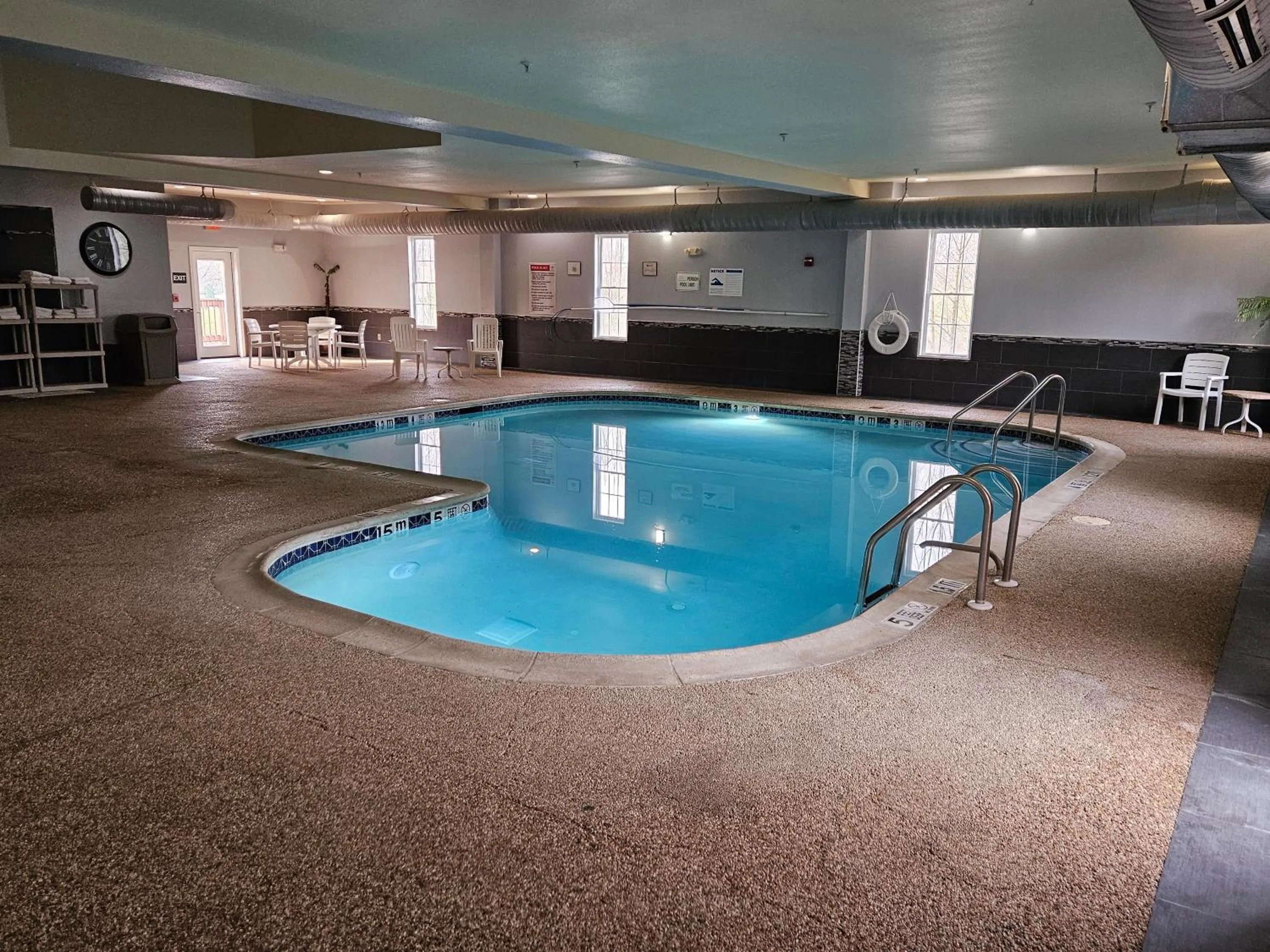 Swimming pool in MainStay Suites Grantville - Hershey North