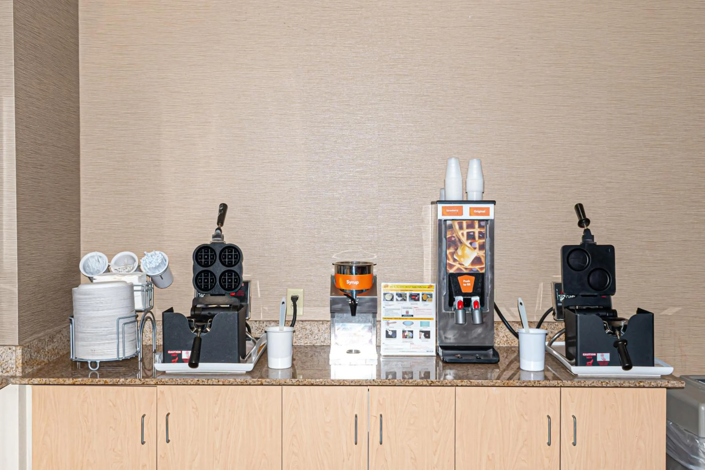 Breakfast in Comfort Suites Near Gettysburg Battlefield Visitor Center