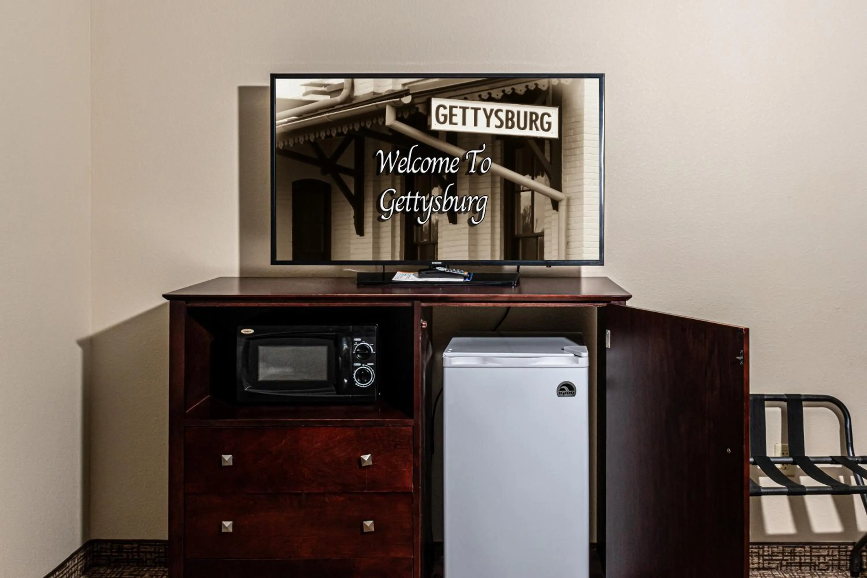 minibar in Comfort Suites Near Gettysburg Battlefield Visitor Center