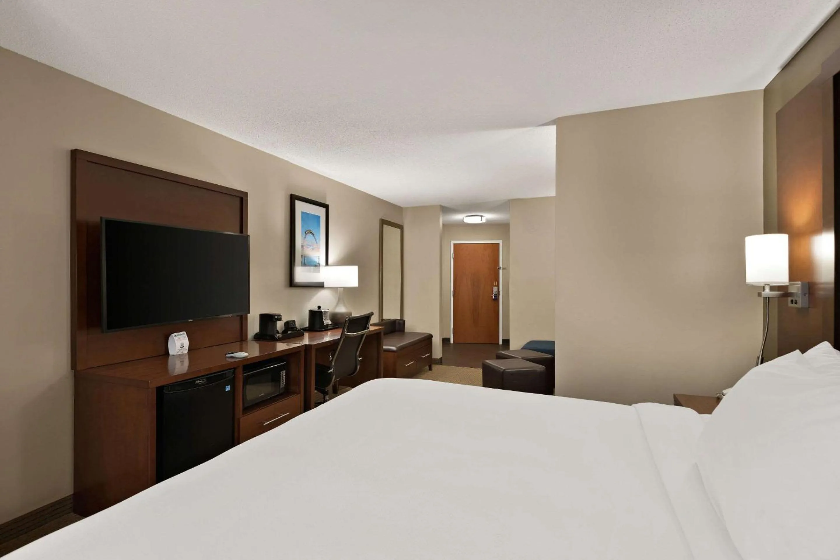 Bedroom, Bed in Comfort Suites Hummelstown - Hershey