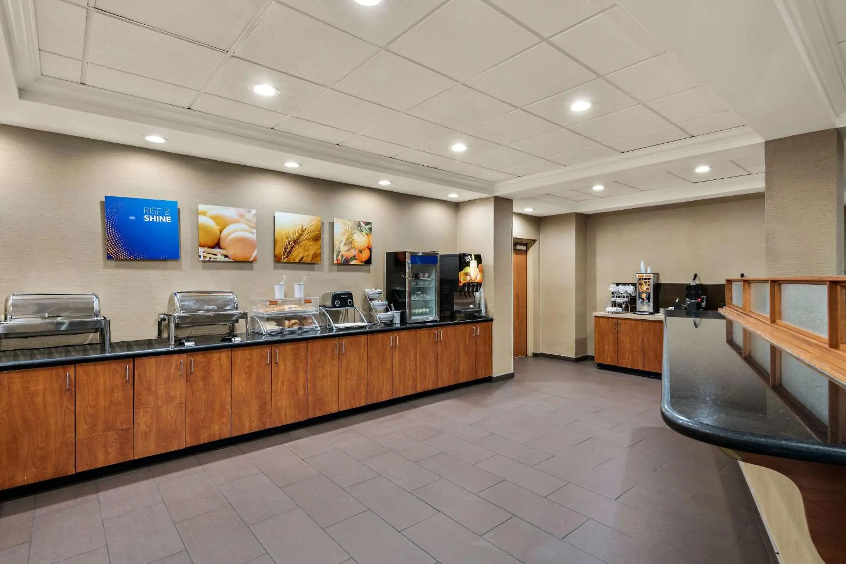 Breakfast in Comfort Suites Hummelstown - Hershey Breakfast in Comfort Suites Hummelstown - Hershey