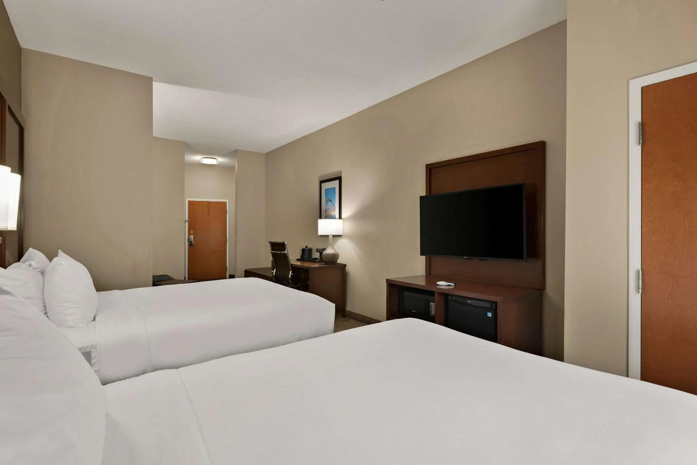 Bedroom, Bed in Comfort Suites Hummelstown - Hershey