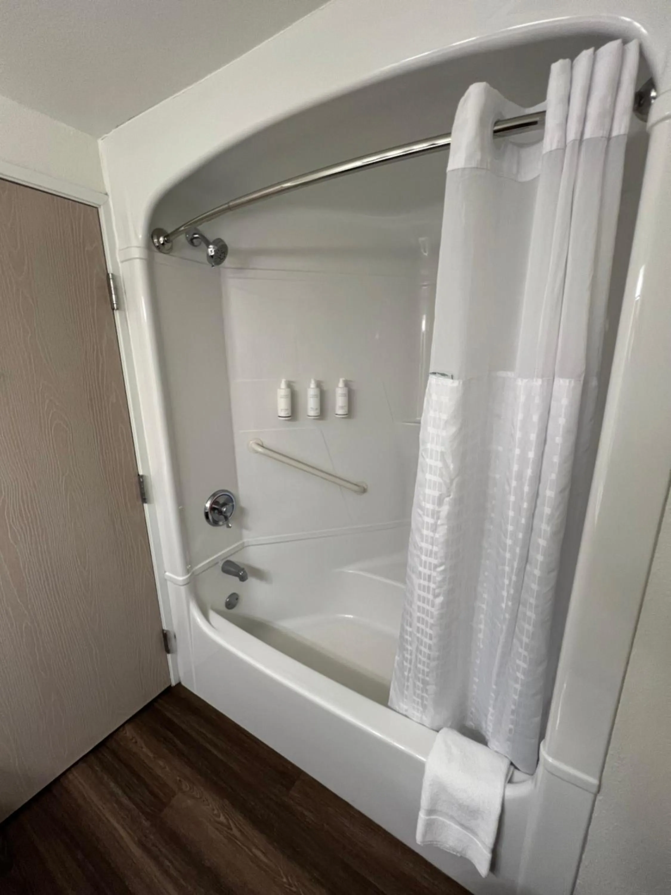 Shower in Days Inn by Wyndham Penn State