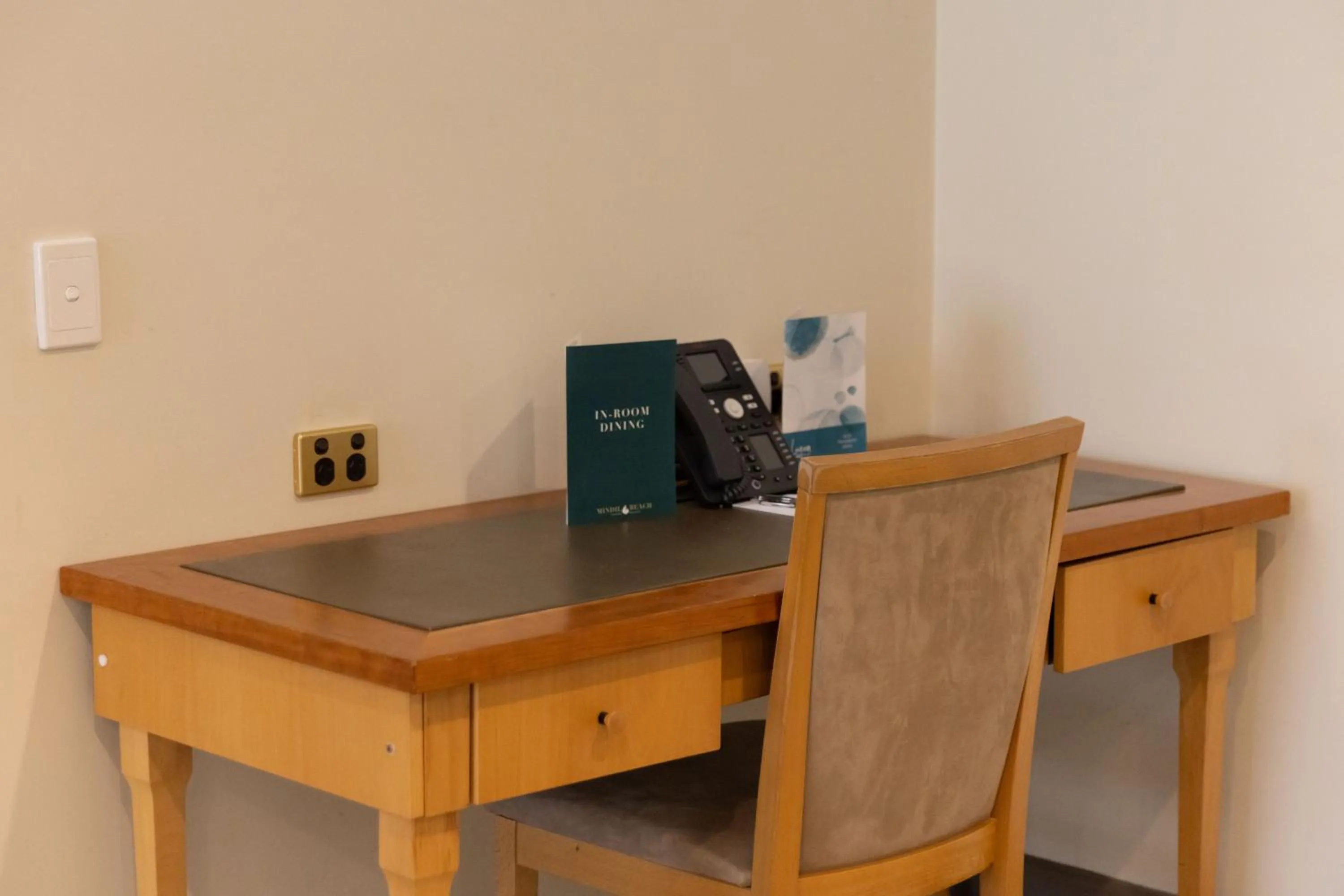 hair dresser in Mindil Beach Casino Resort