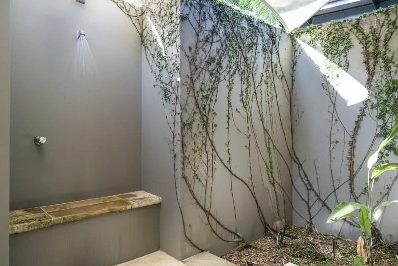 Open Air Bath in Mindil Beach Casino Resort