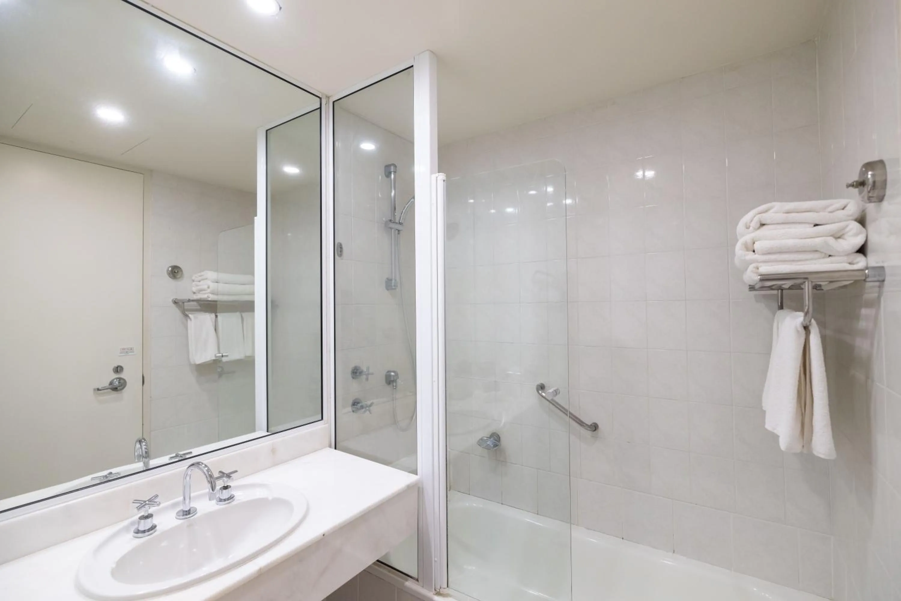 Bathroom in Mindil Beach Casino Resort