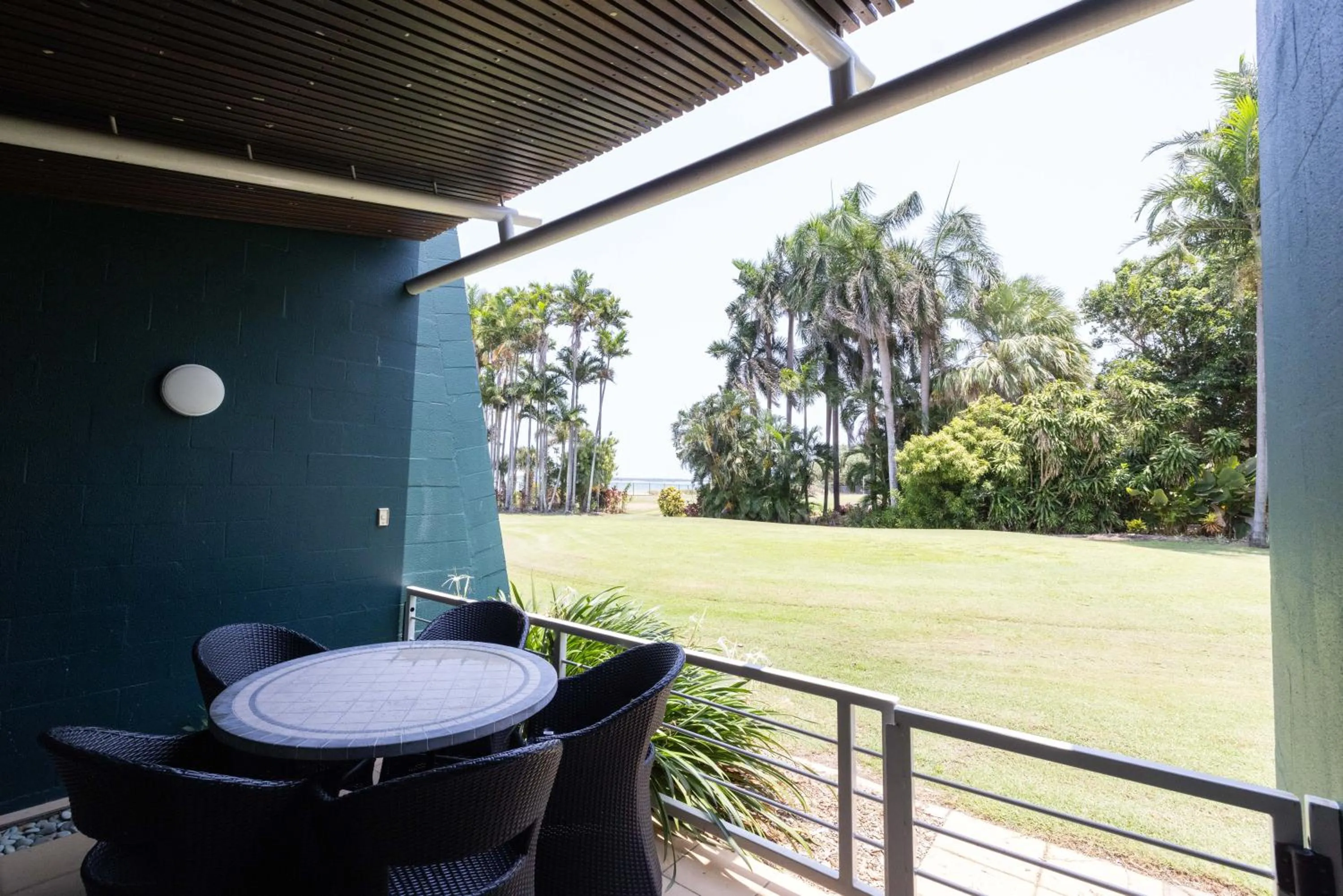Balcony/Terrace in Mindil Beach Casino Resort