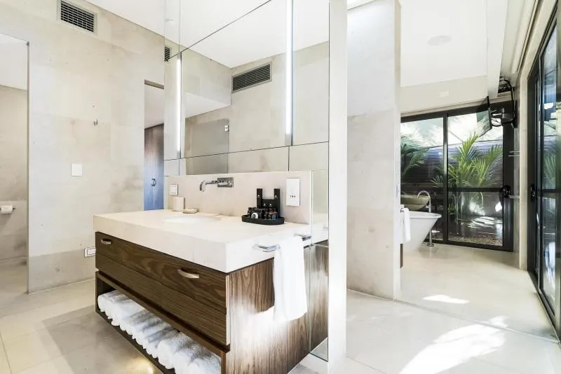 Bathroom in Mindil Beach Casino Resort