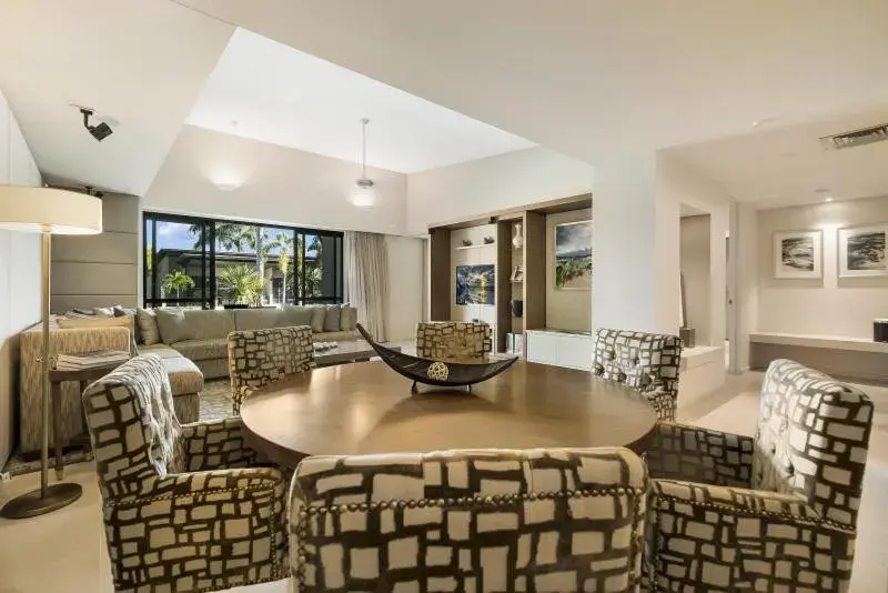 Living room in Mindil Beach Casino Resort Living room in Mindil Beach Casino Resort