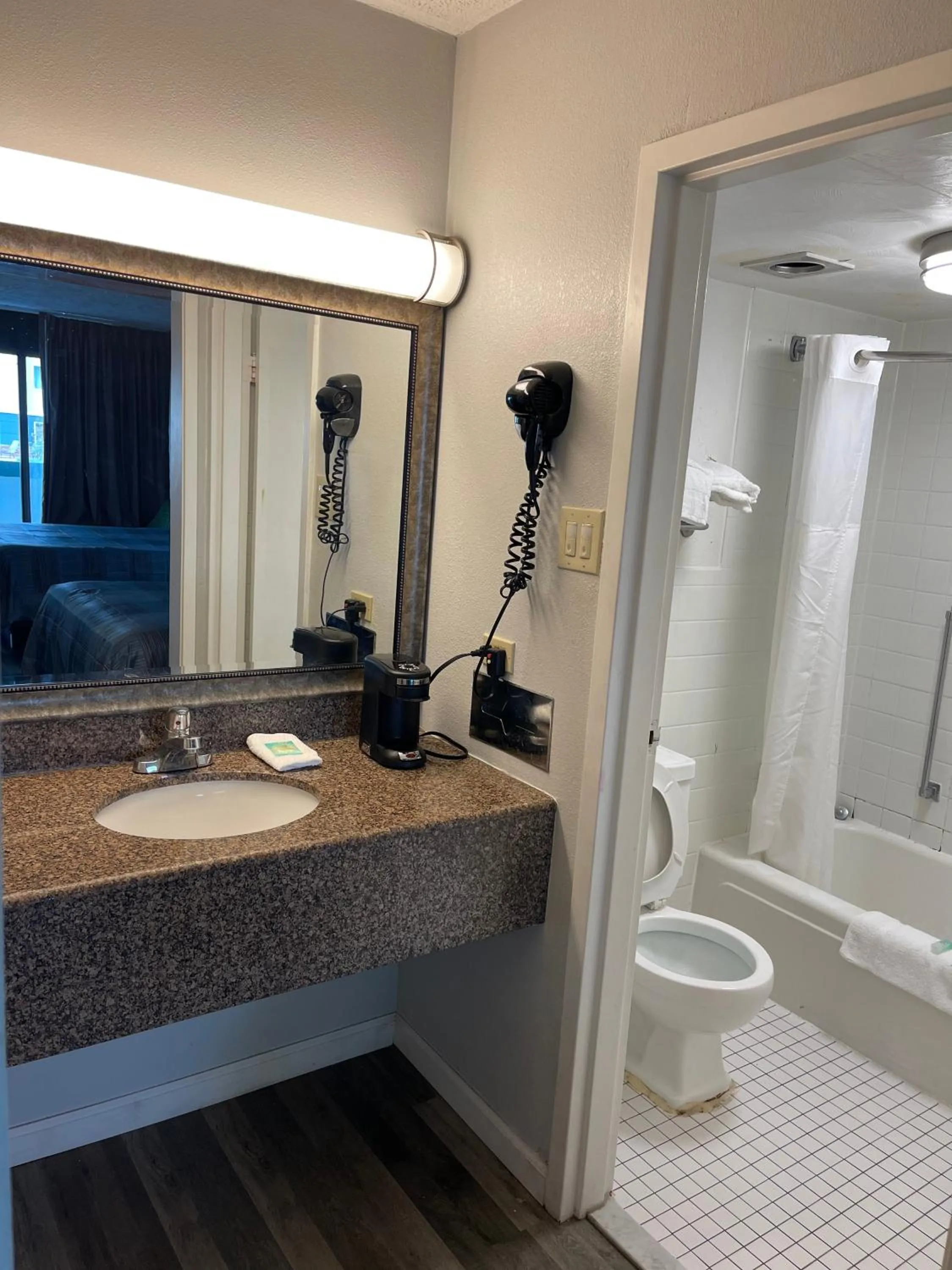 Toilet in Wilkes-Barre Inn & Suites