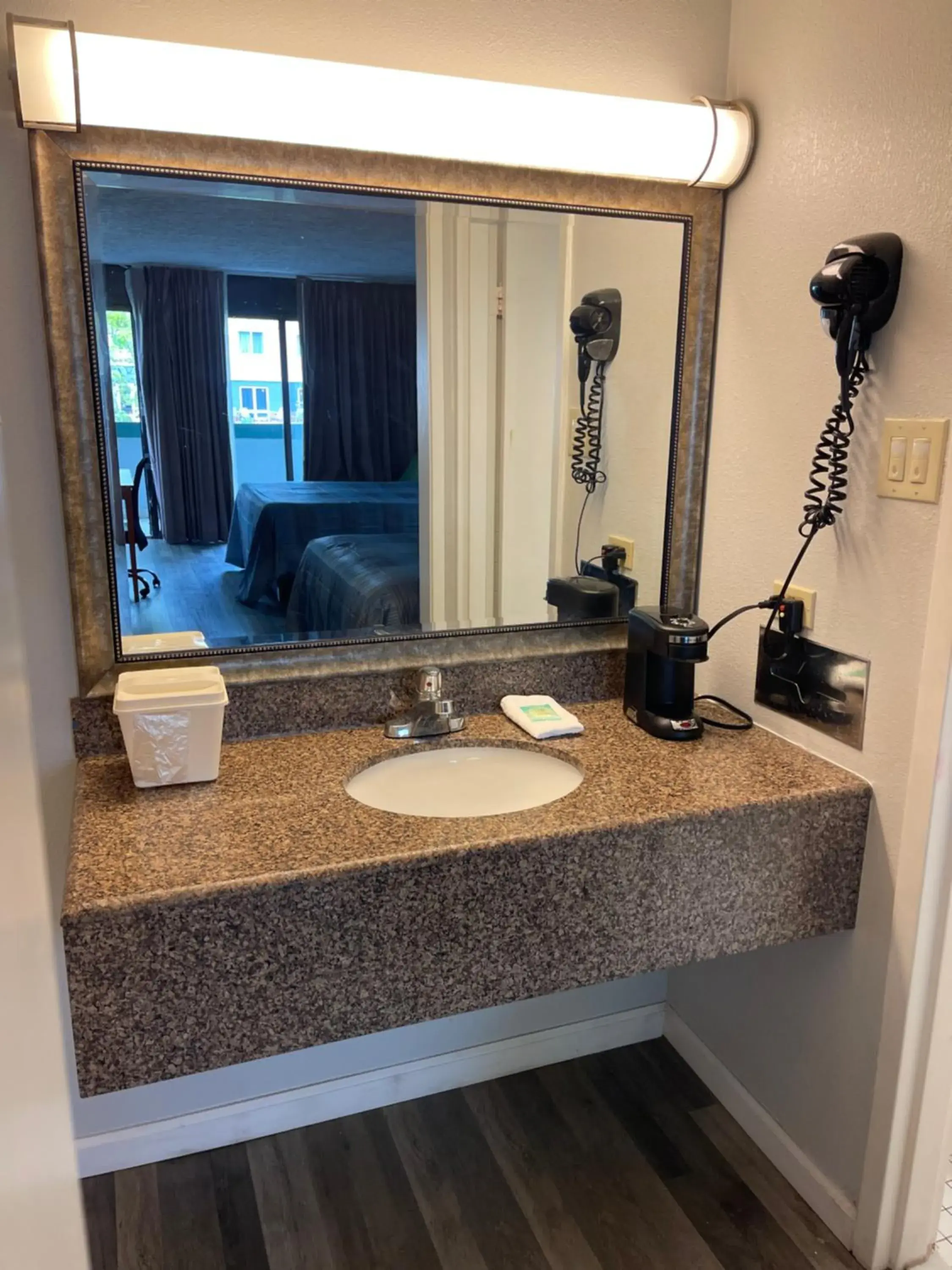 Bathroom in Wilkes-Barre Inn & Suites