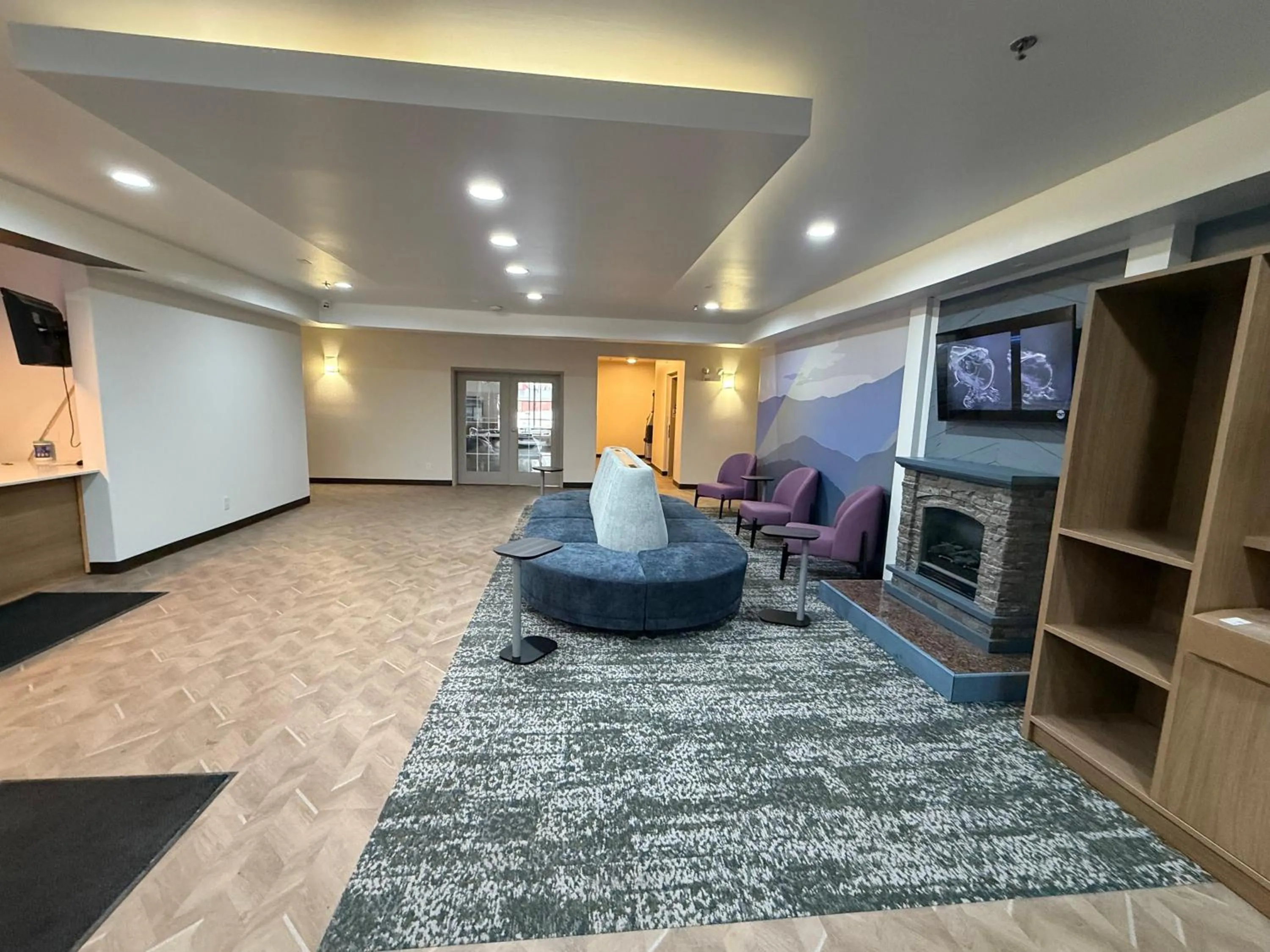 Lobby or reception in Red Roof Inn & Suites Bloomsburg - Mifflinville