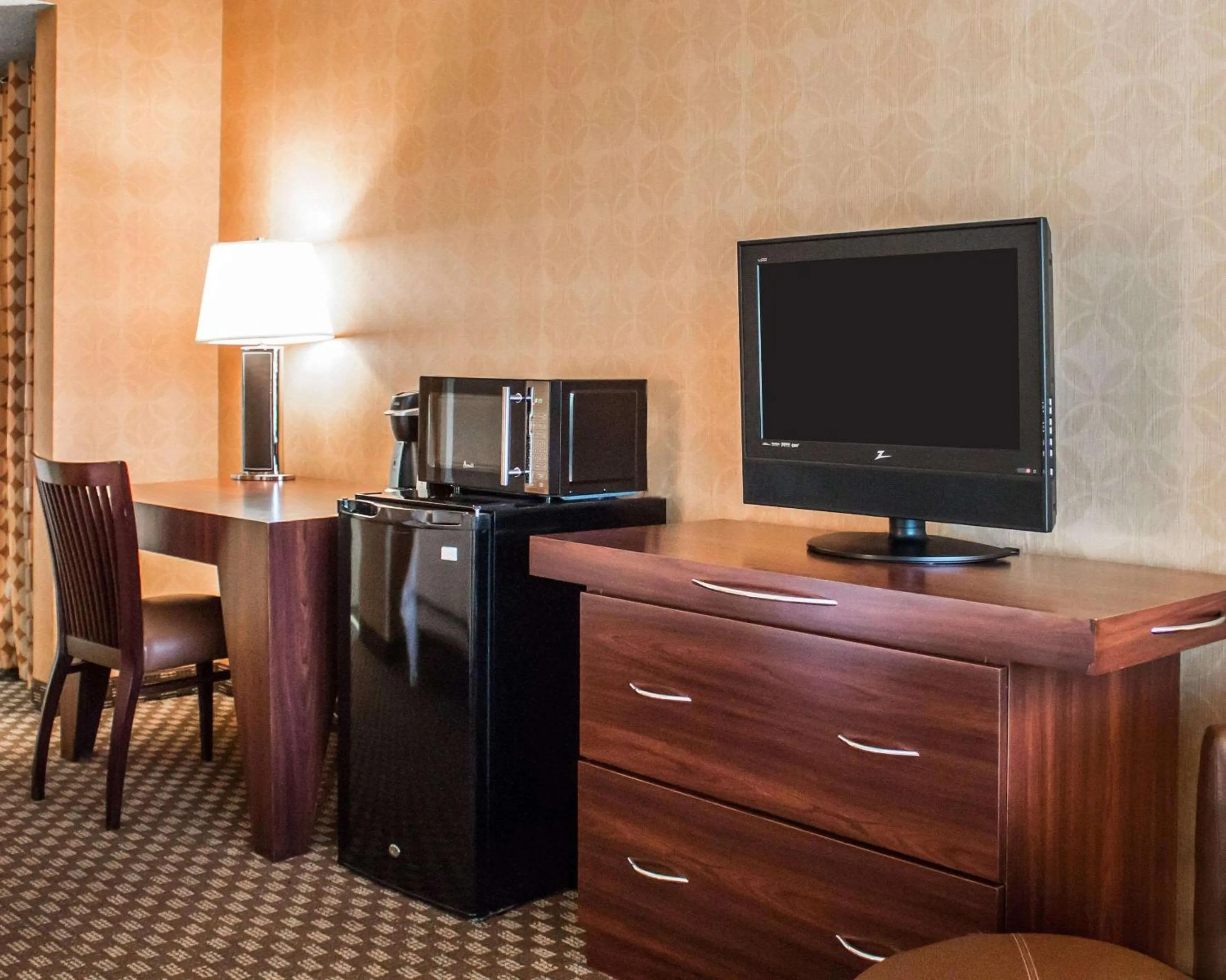 Photo of the whole room in The Woodlands Inn