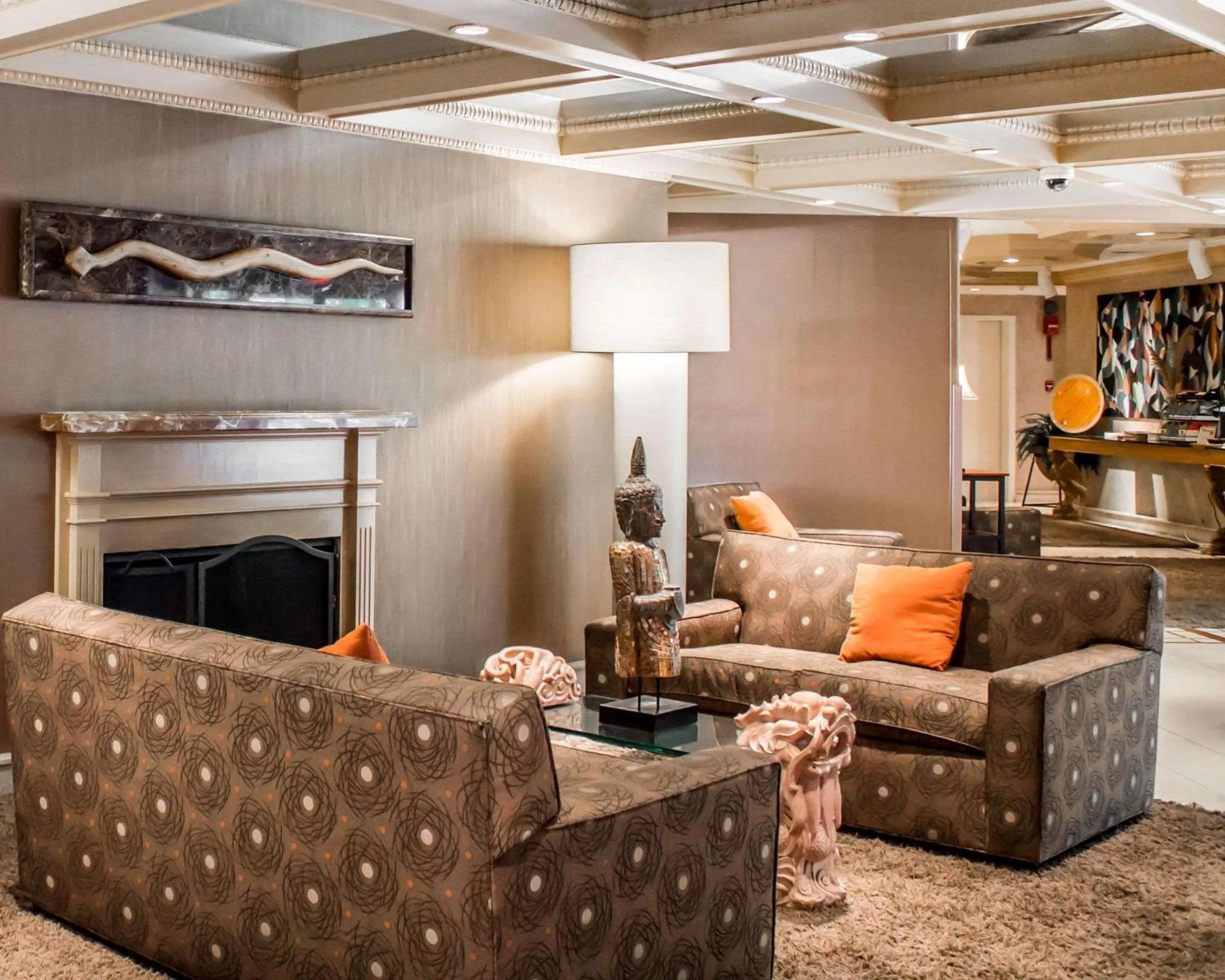 Lobby or reception in The Woodlands Inn