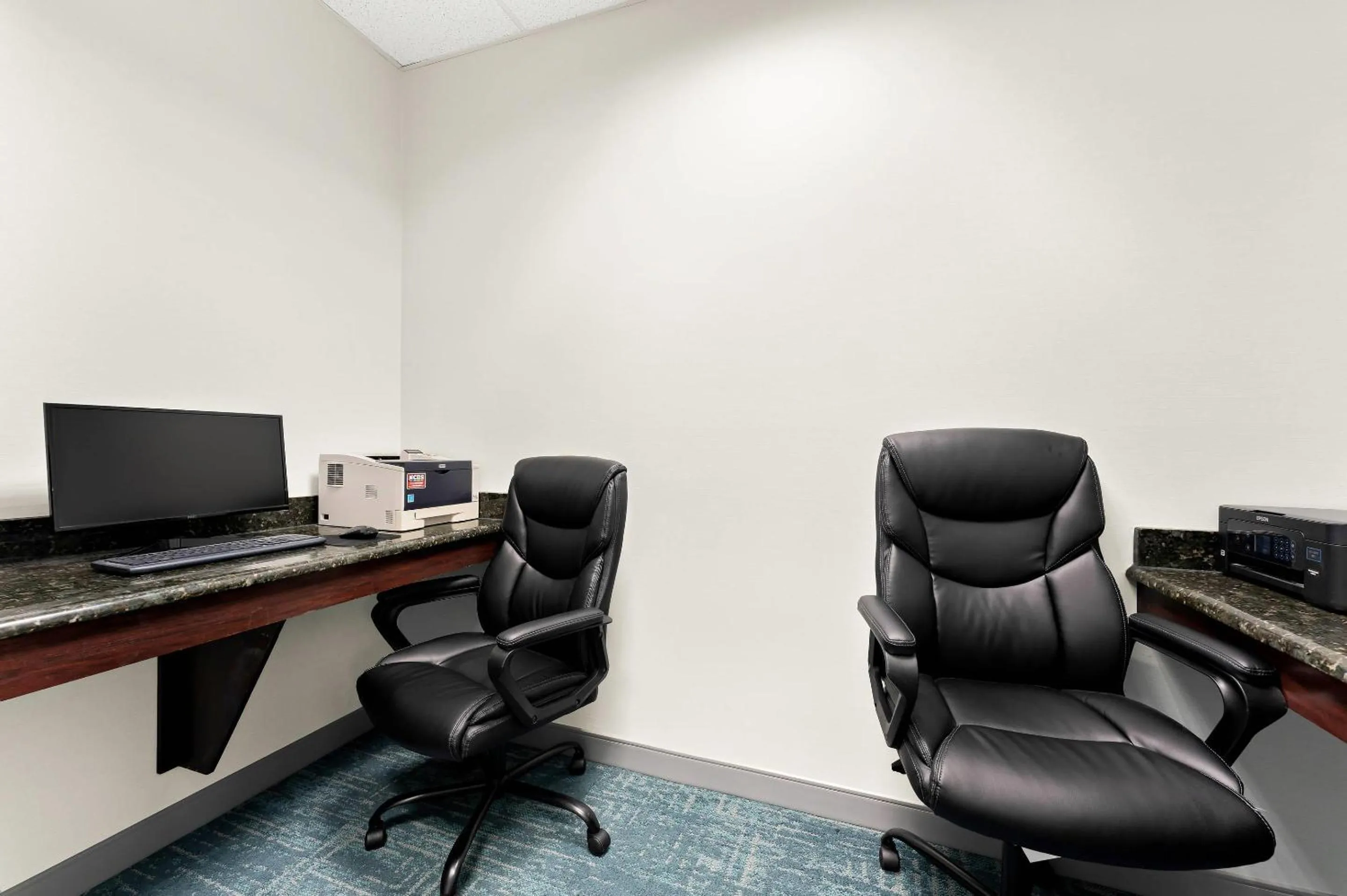 Business facilities in Comfort Inn & Suites Tunkhannock