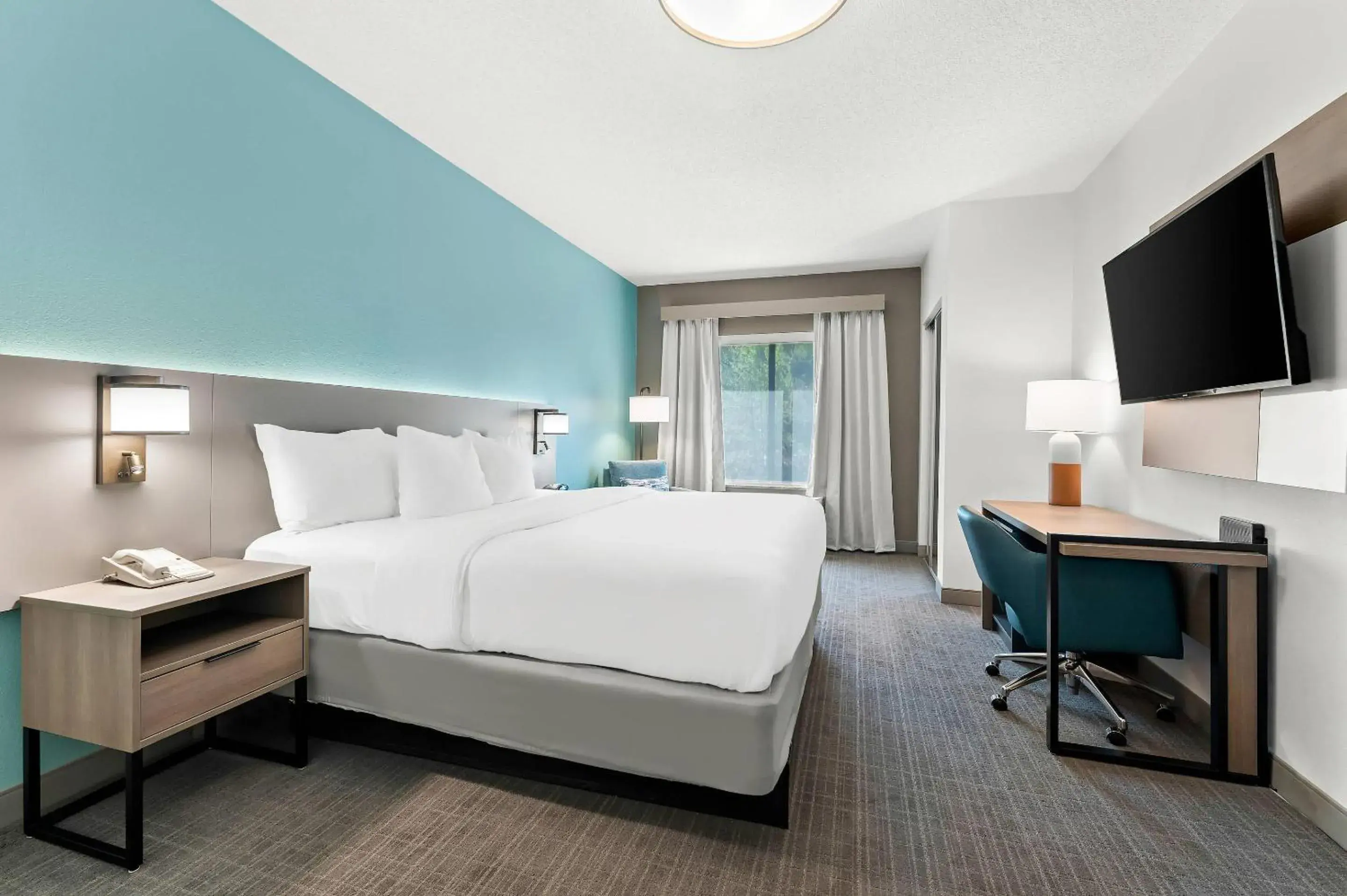 Bedroom, Bed in Comfort Inn & Suites Tunkhannock Bedroom, Bed in Comfort Inn & Suites Tunkhannock