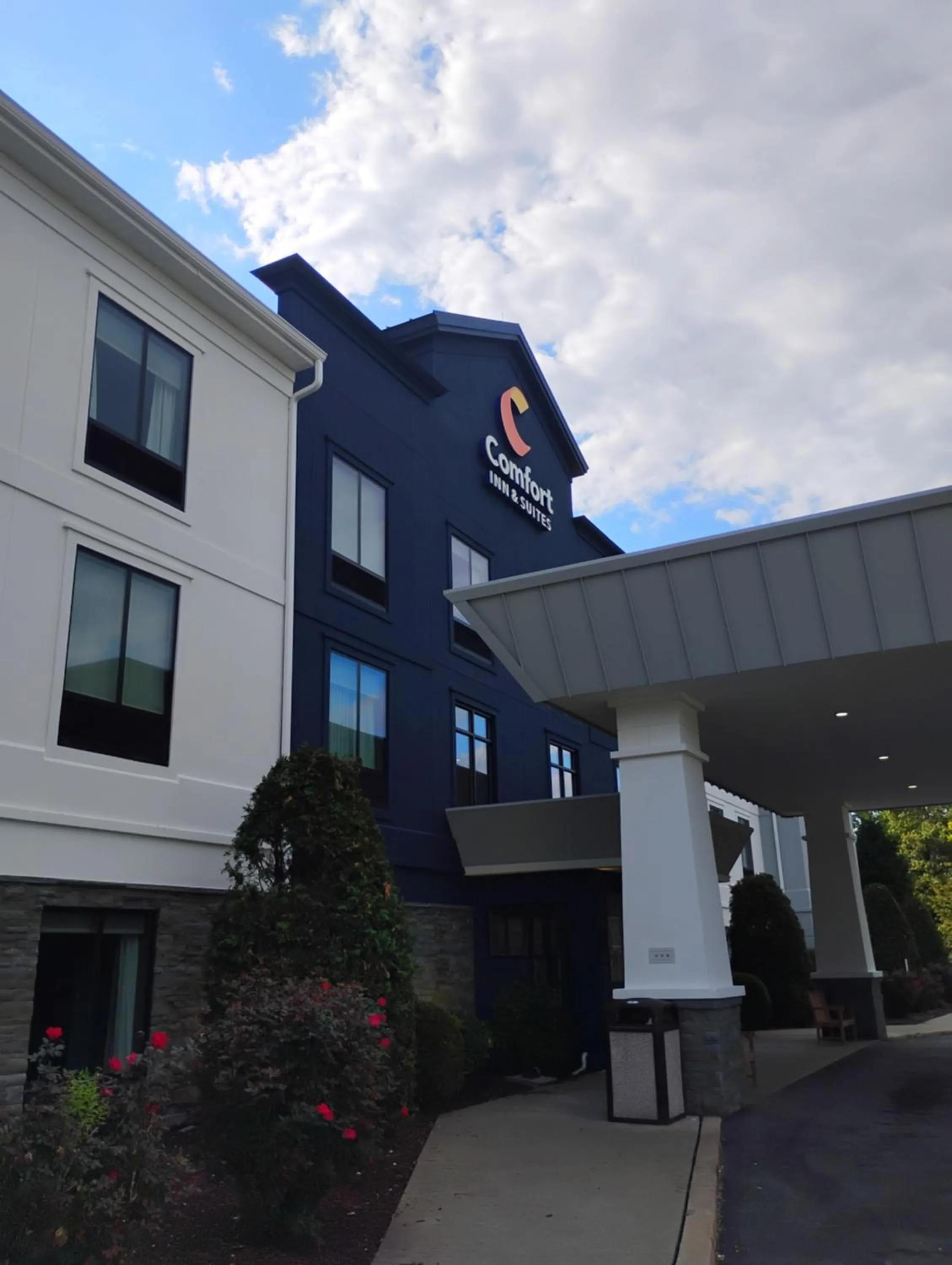 Property building in Comfort Inn & Suites Tunkhannock