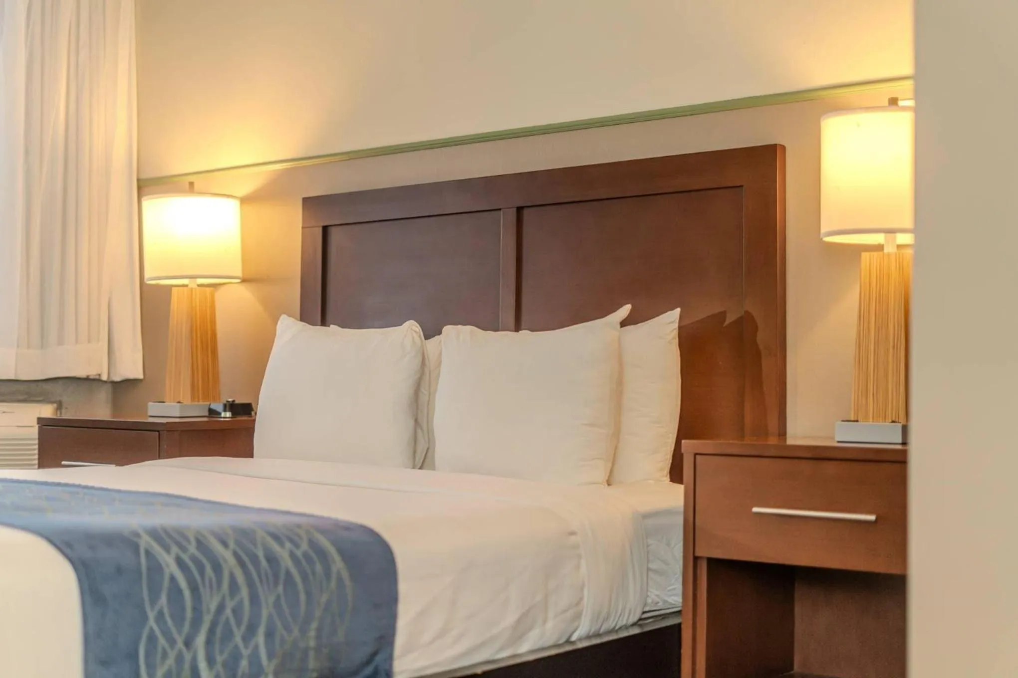 Bedroom, Bed in Comfort Inn & Suites