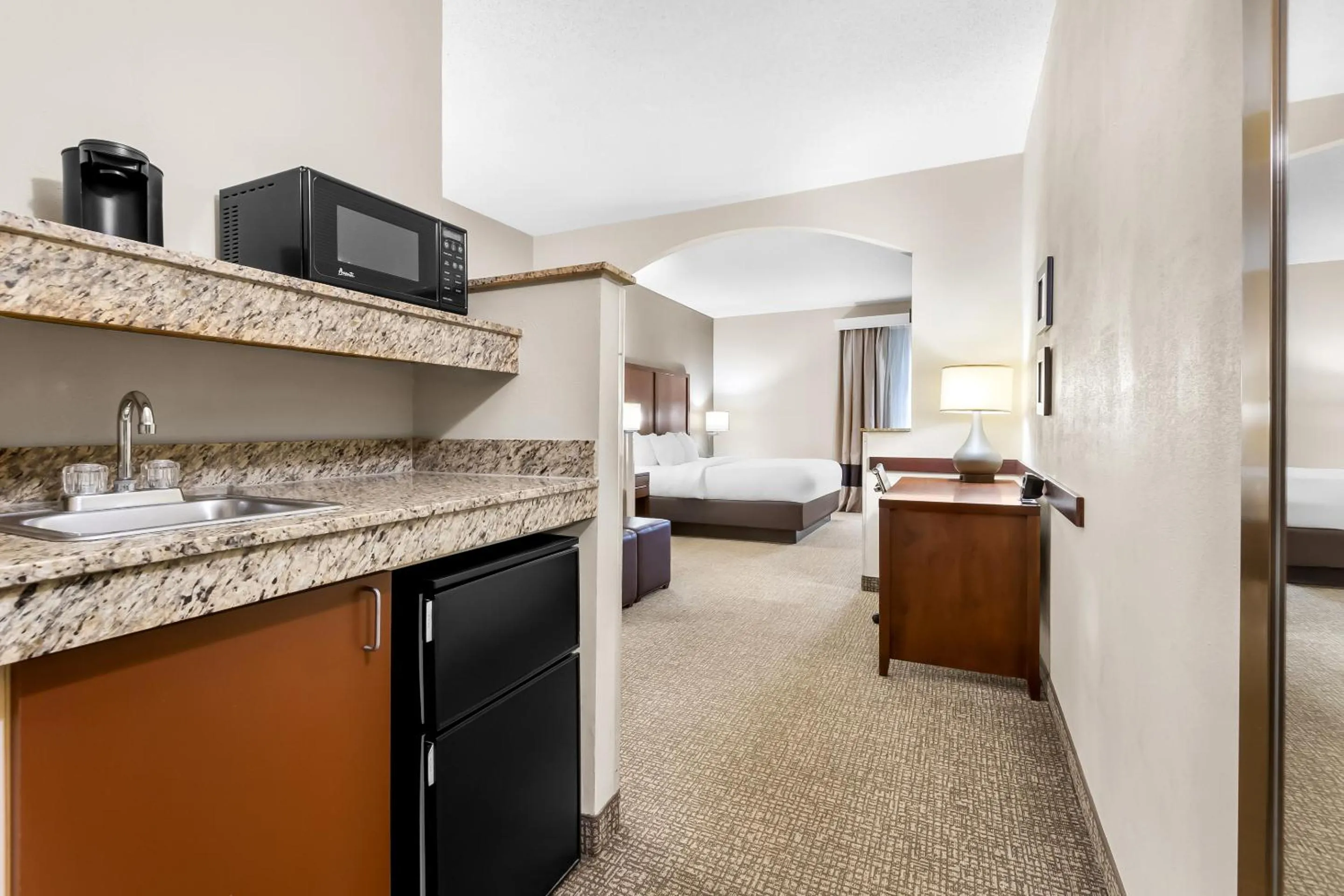 Photo of the whole room in Comfort Suites Sumter near Shaw AFB