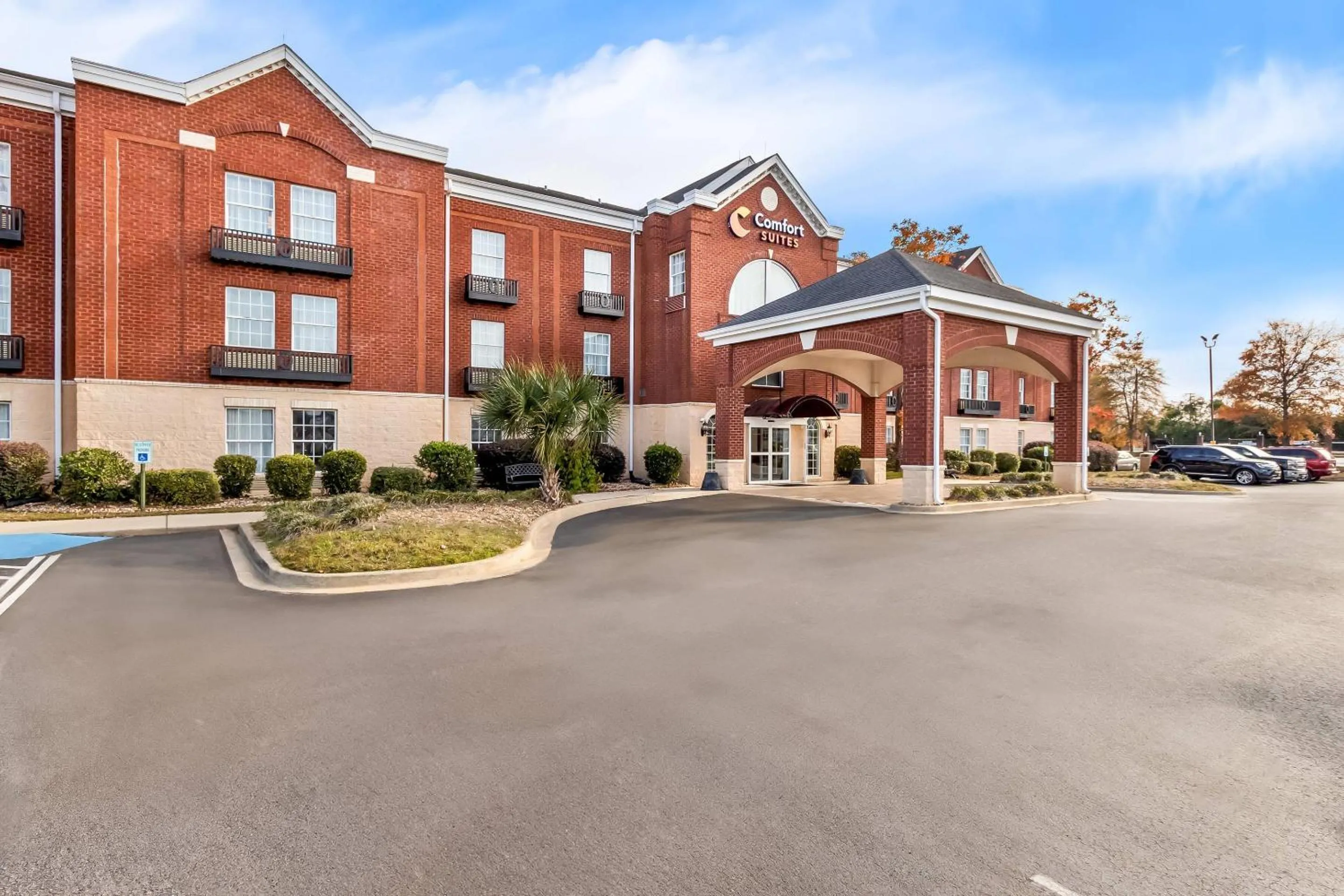 Property building in Comfort Suites Sumter near Shaw AFB