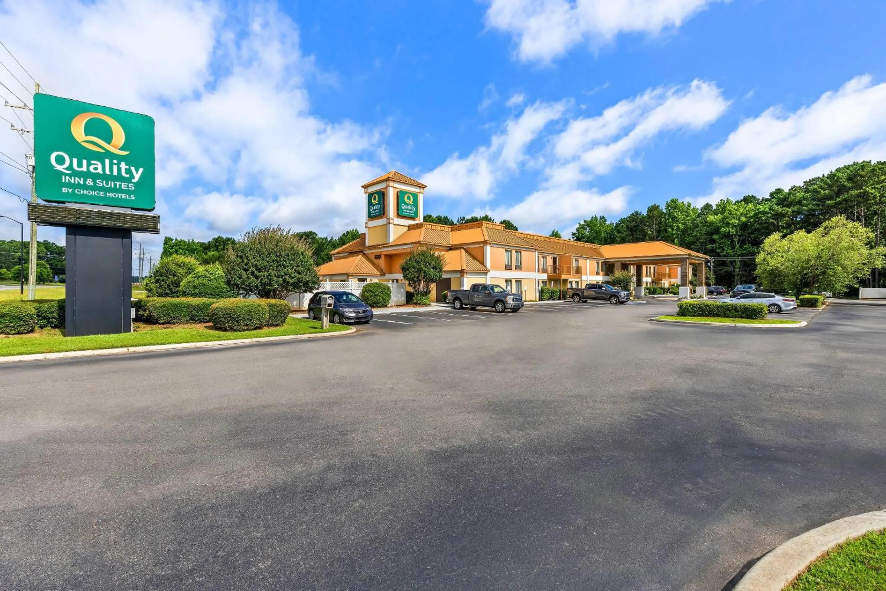 Property building in Quality Inn Richburg