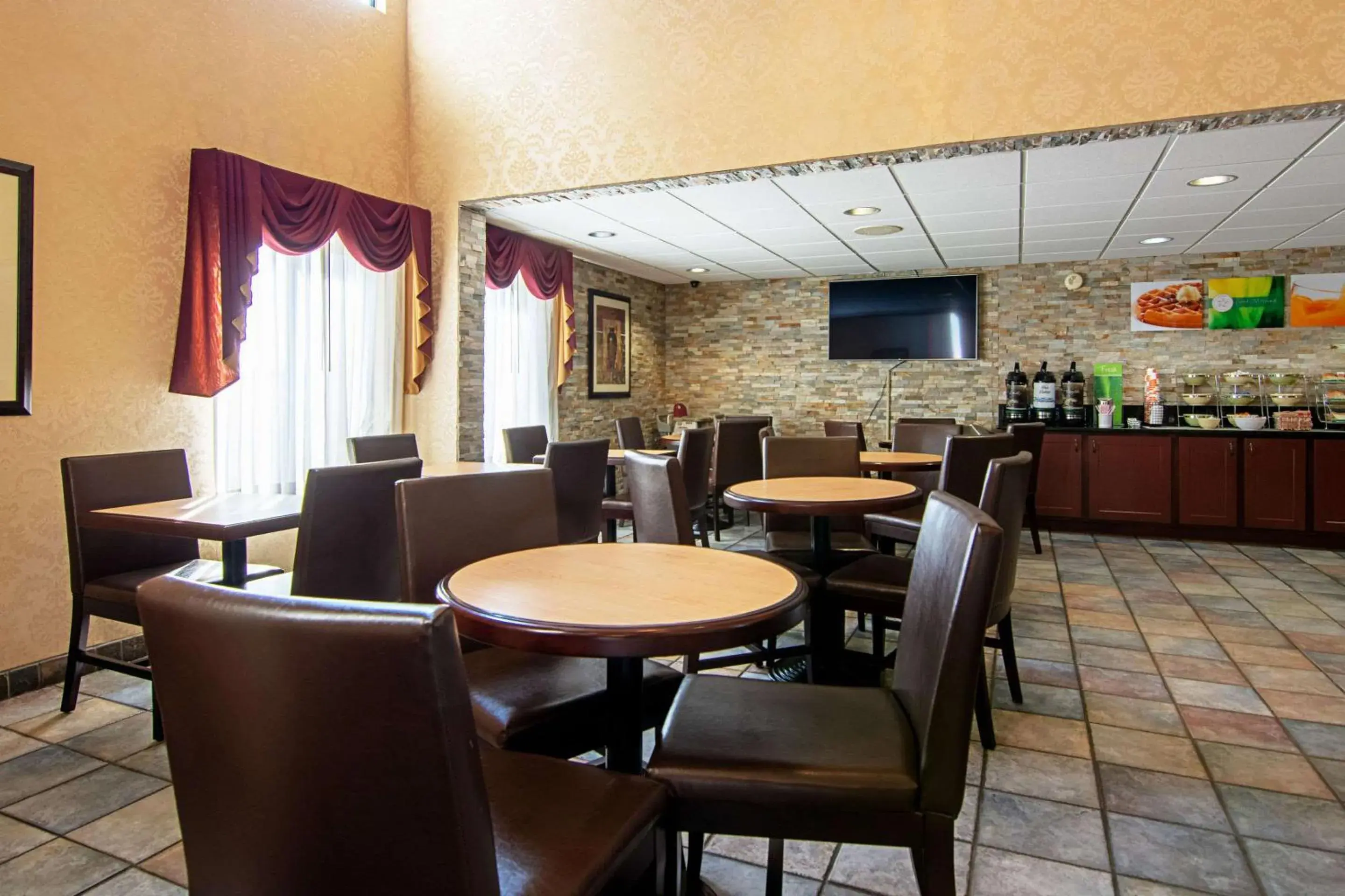 Restaurant/places to eat in Quality Inn Richburg Restaurant/places to eat in Quality Inn Richburg