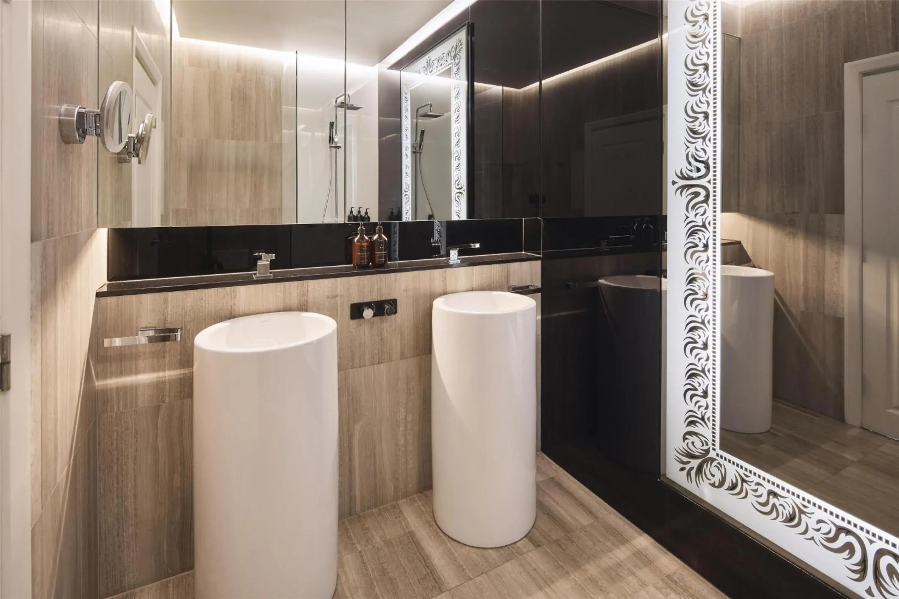 Photo of the whole room in The Inchcolm by Ode Hotels Photo of the whole room in The Inchcolm by Ode Hotels