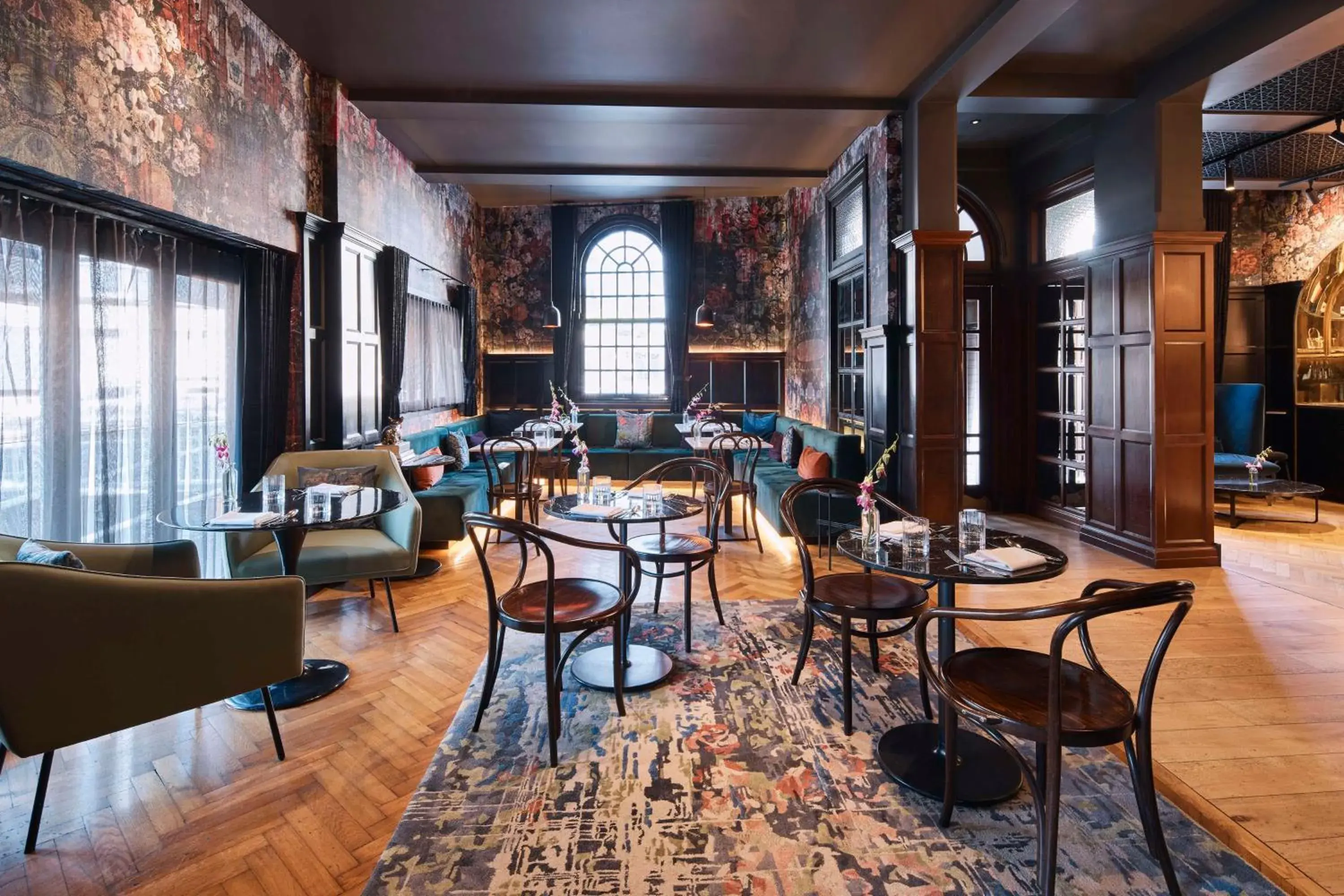 Lounge or bar in The Inchcolm by Ode Hotels Lounge or bar in The Inchcolm by Ode Hotels