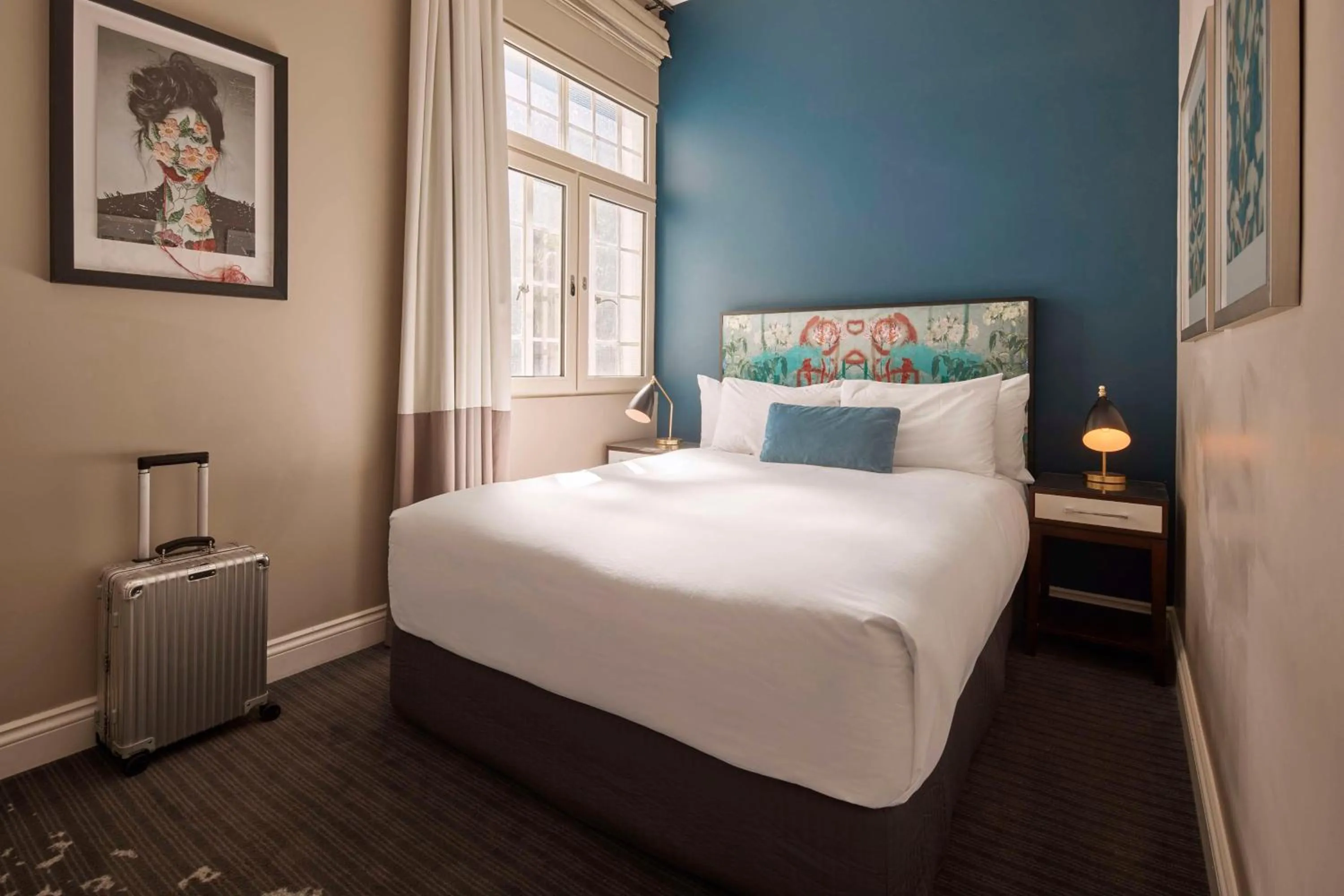 Photo of the whole room, Bed in The Inchcolm by Ode Hotels