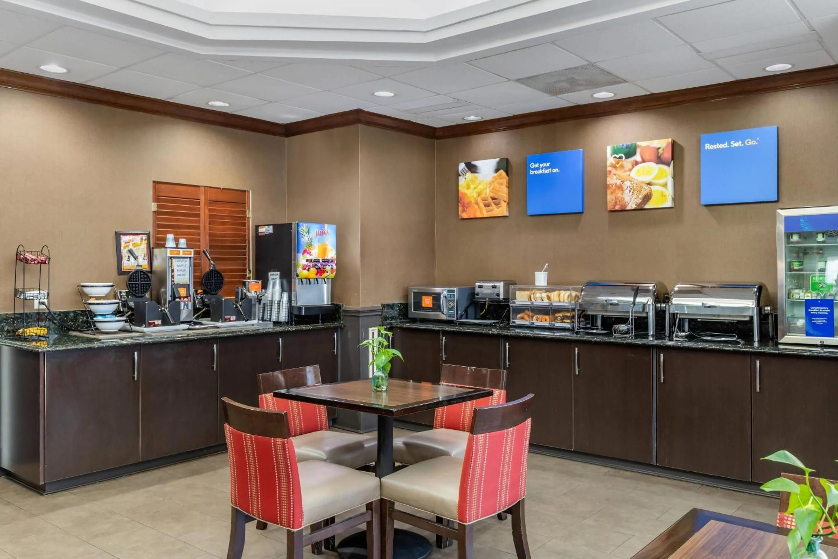 Breakfast in Comfort Inn Blythewood - North Columbia