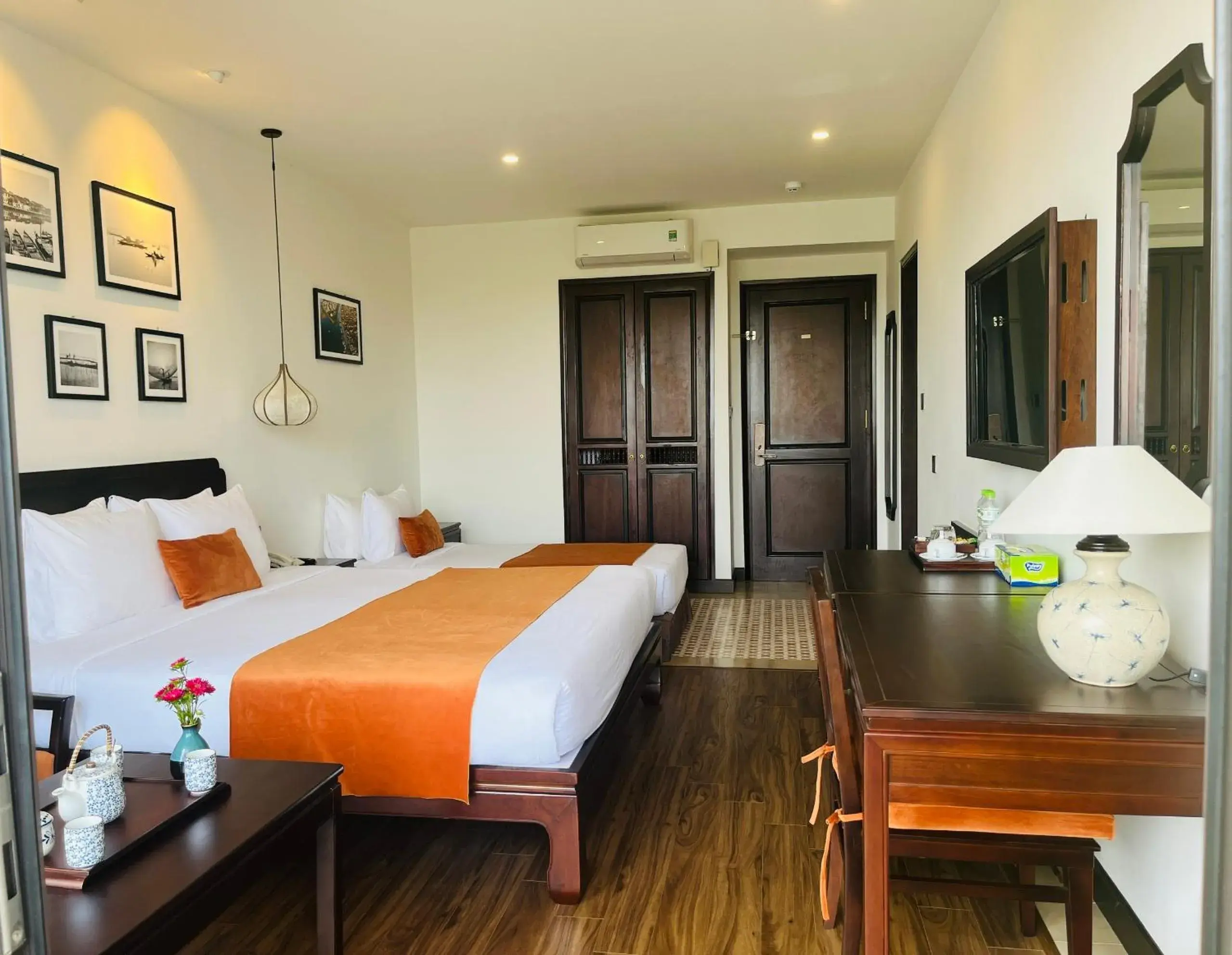 Deluxe Triple Room in Roxana River Villa Deluxe Triple Room in Roxana River Villa