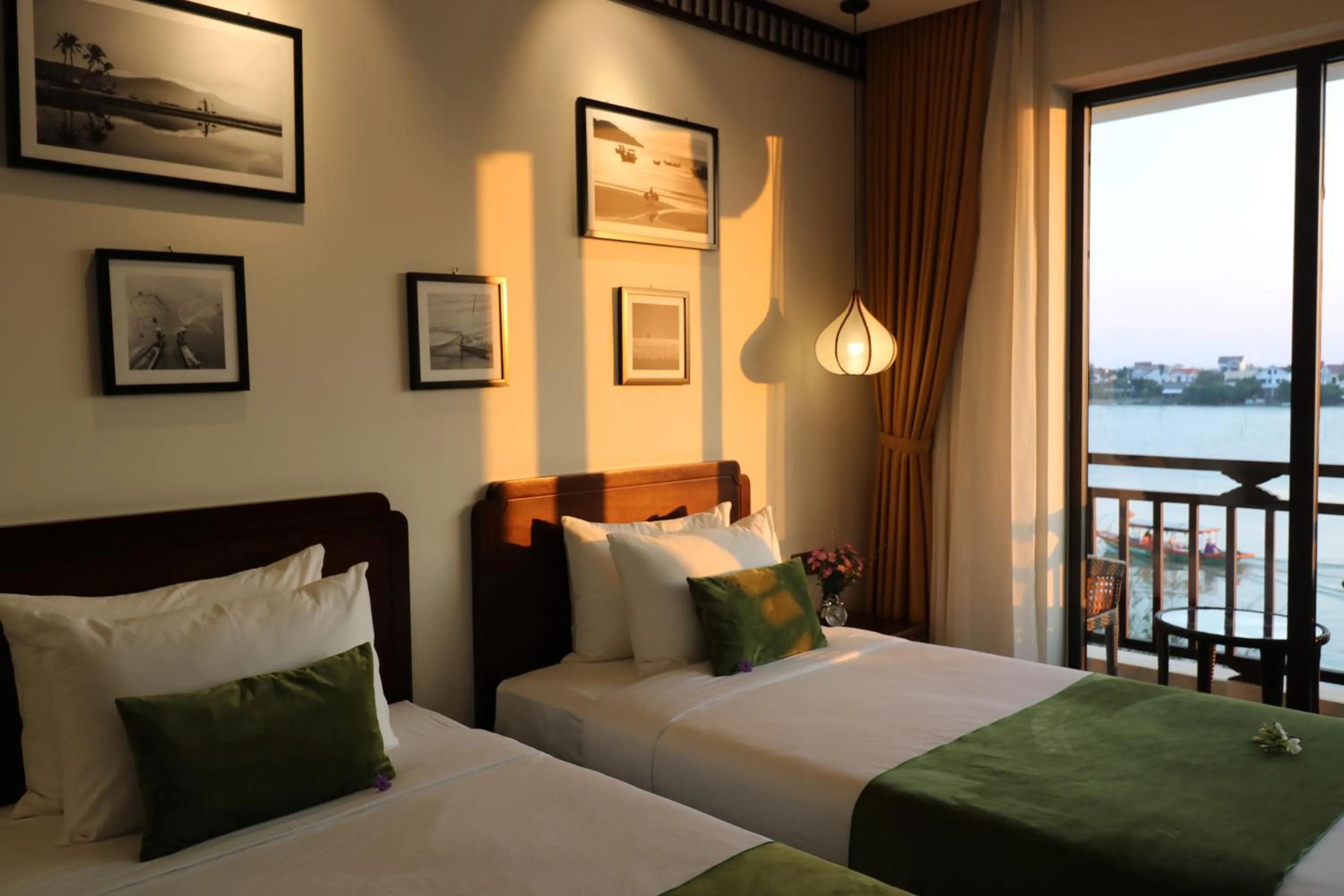 Bed in Roxana River Villa