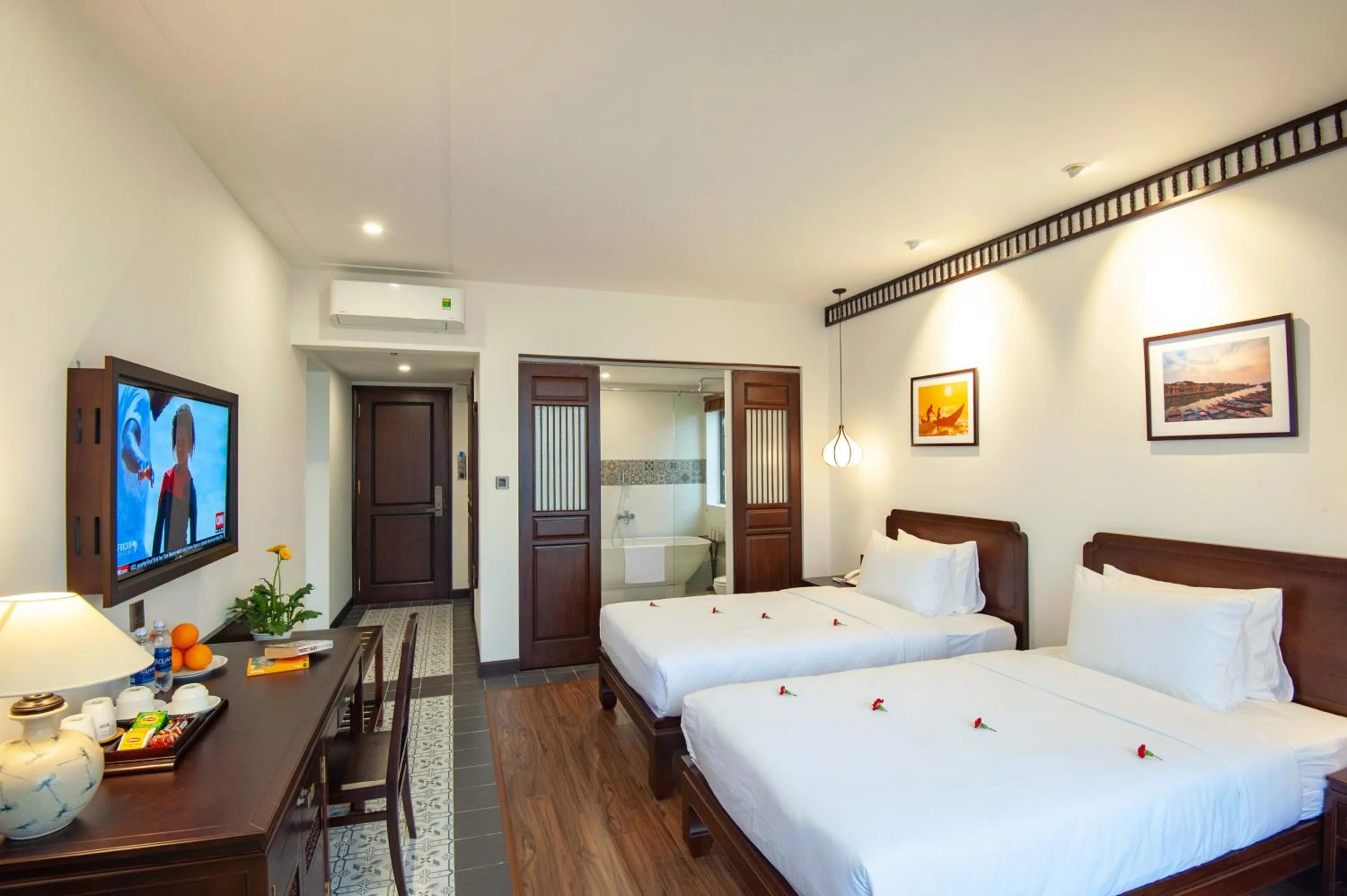 Bed in Roxana River Villa