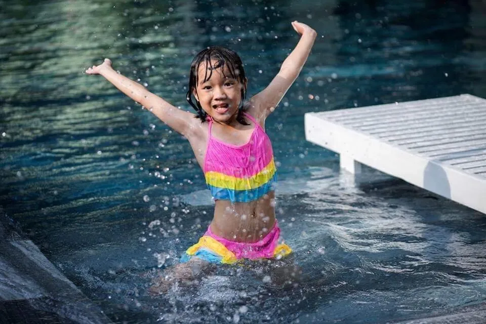 Swimming pool in Roxana River Villa