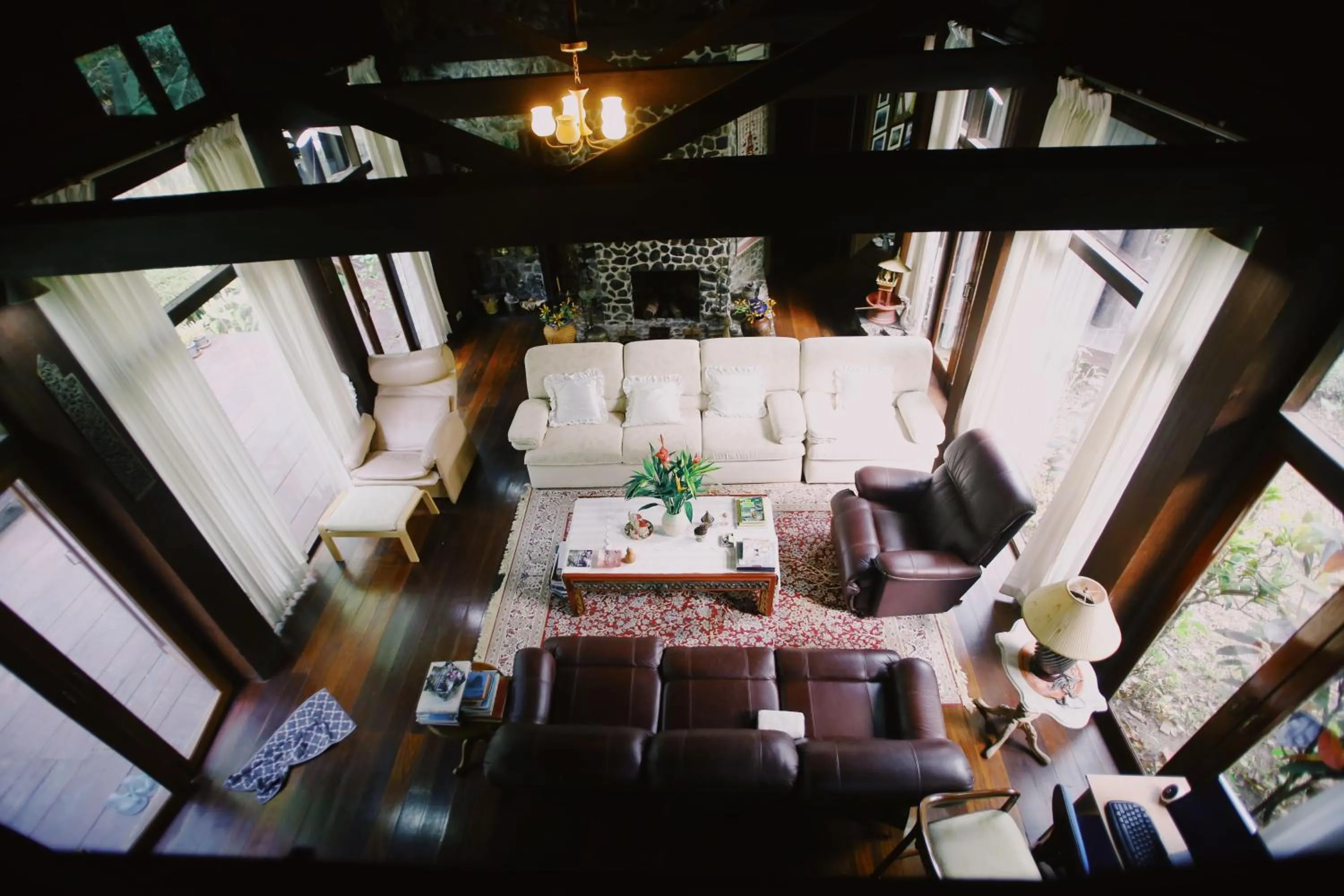 Living room in Villa Darakorn Hill Country House