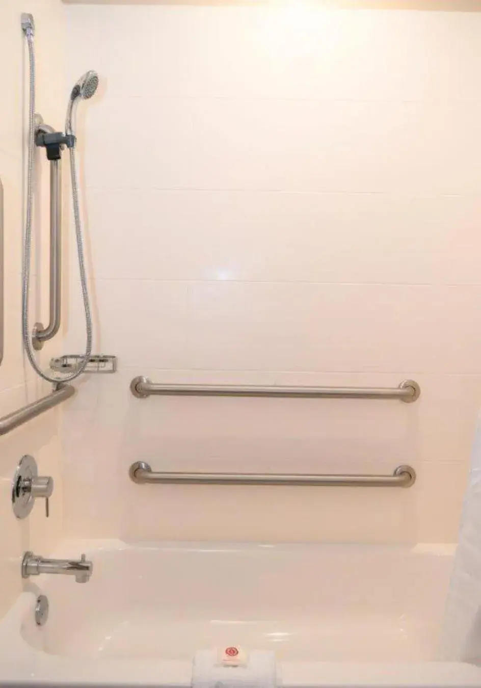 Bathroom in Comfort Inn & Suites Patriots Point Bathroom in Comfort Inn & Suites Patriots Point