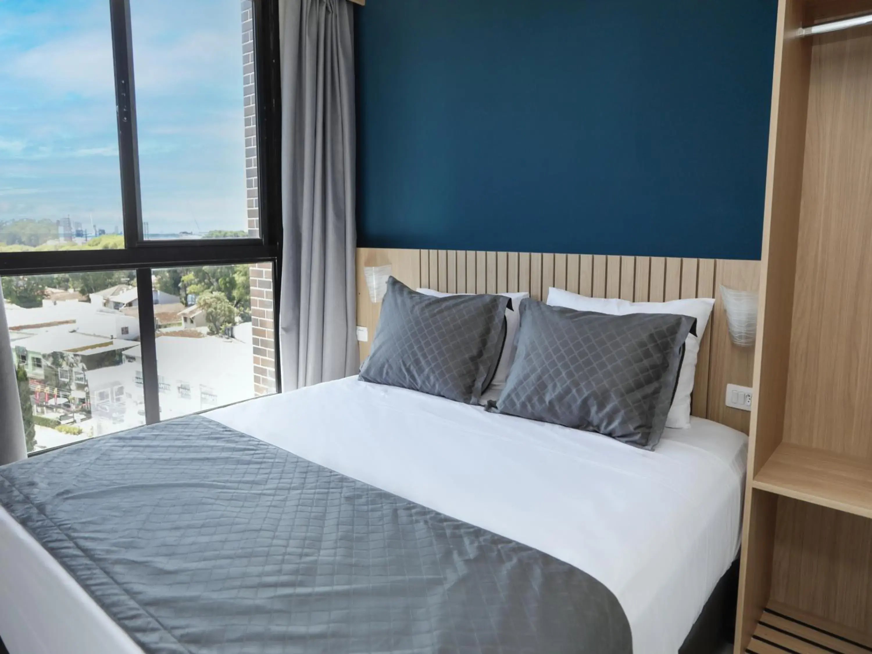 Deluxe Queen Suite - single occupancy in Slim Curitiba João Bettega Deluxe Queen Suite - single occupancy in Slim Curitiba João Bettega