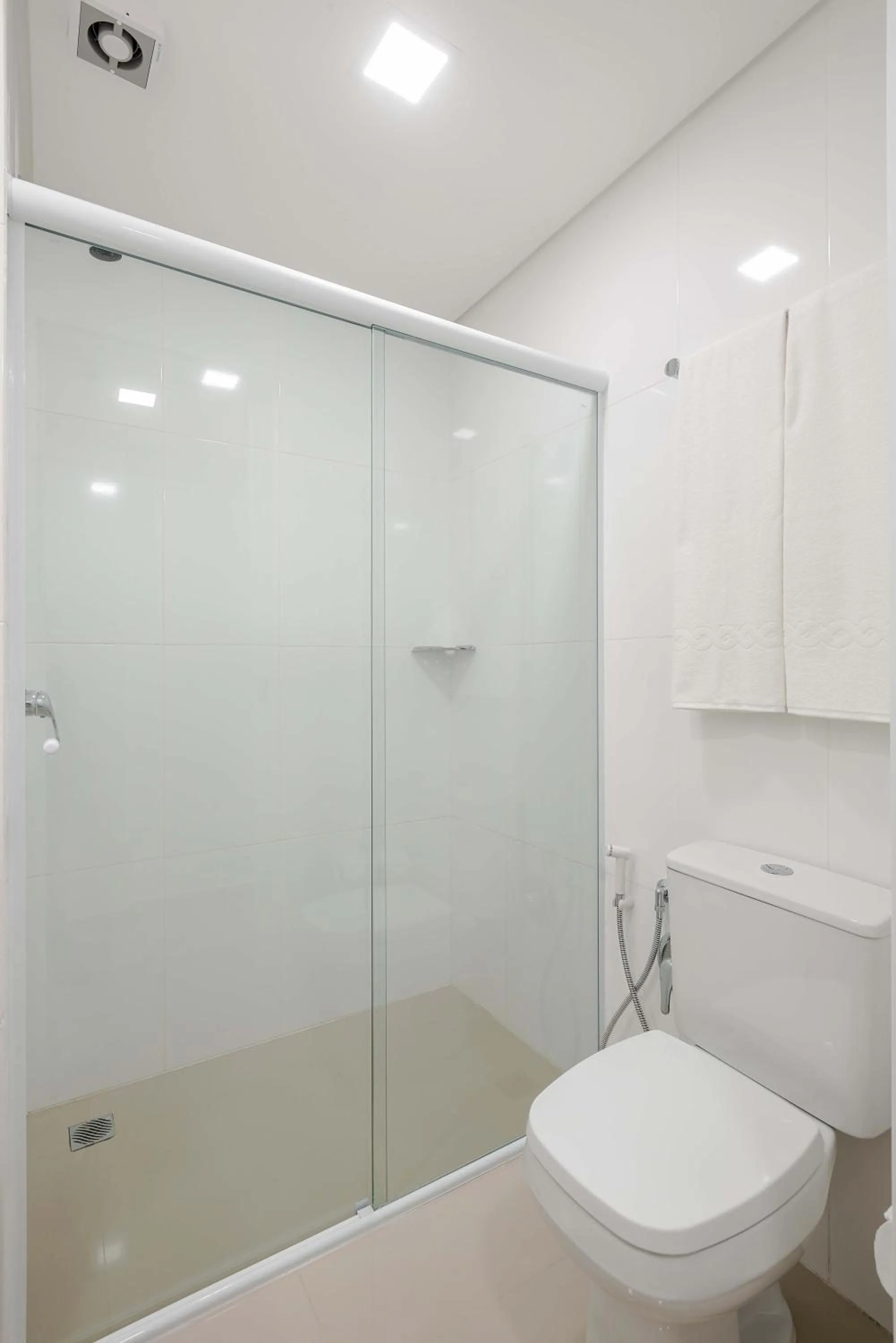 Bathroom in Slim Curitiba João Bettega