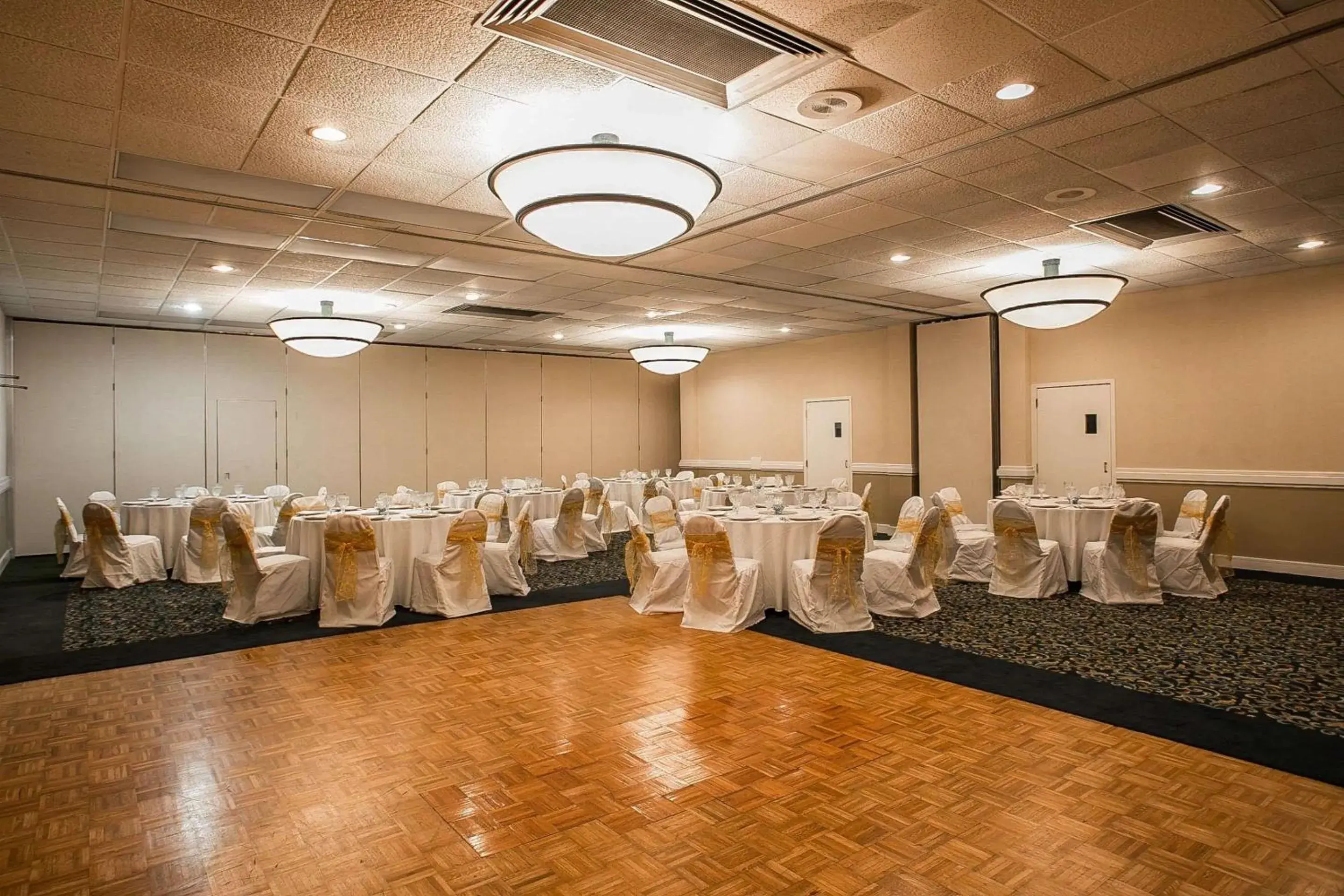 On site, Banquet Facilities in Quality Inn Sumter
