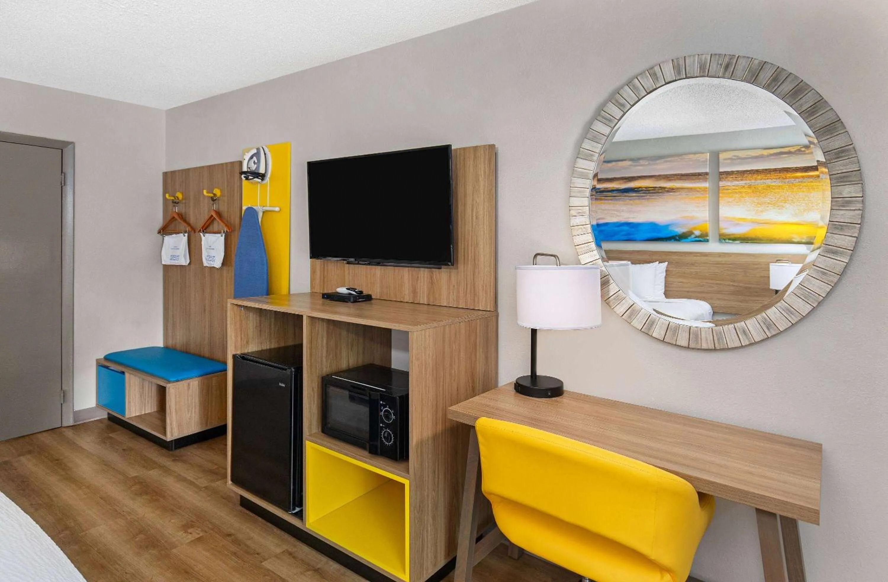 Photo of the whole room in Days Inn by Wyndham St George