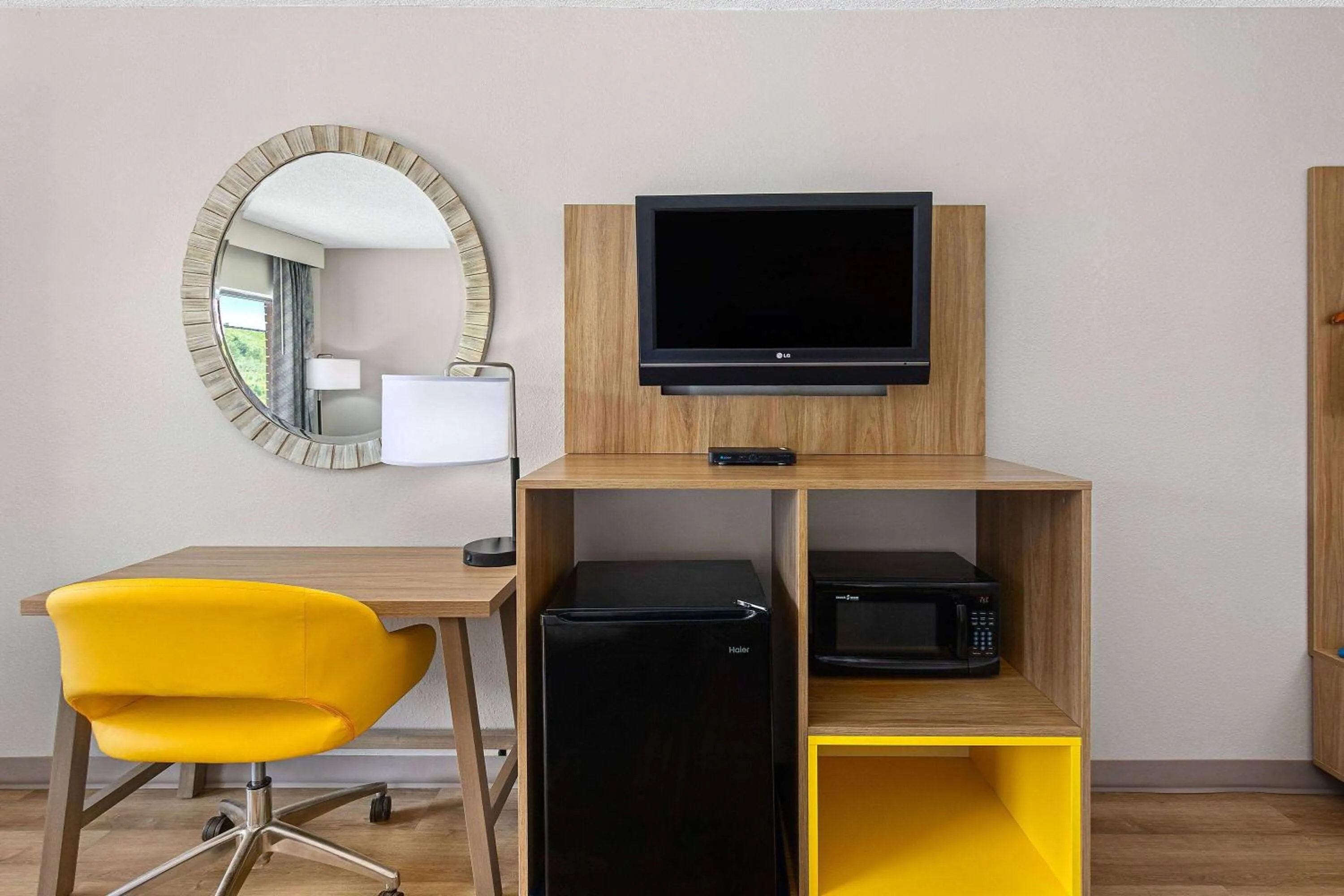 Photo of the whole room in Days Inn by Wyndham St George