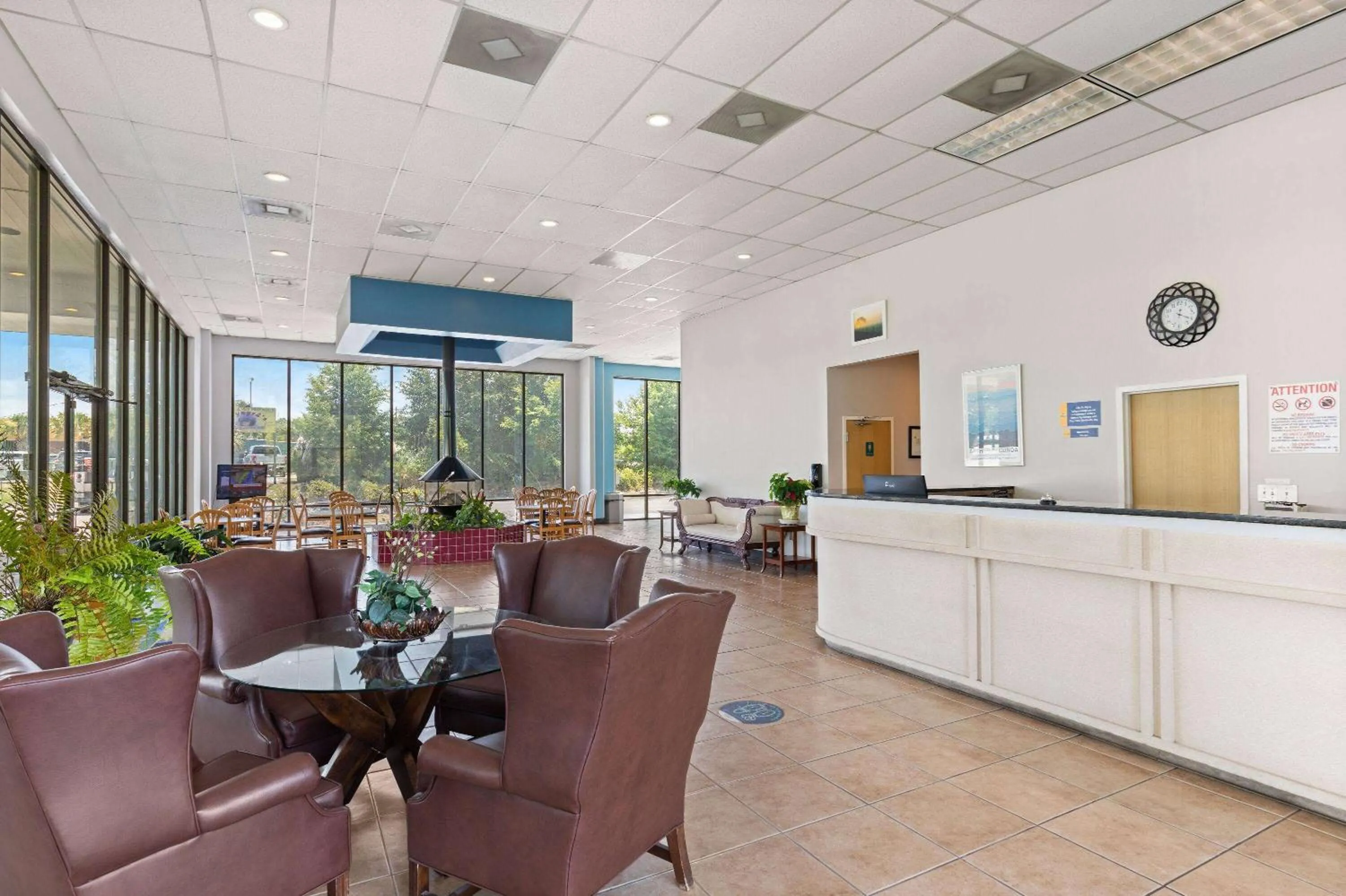 Lobby or reception in Days Inn by Wyndham St George