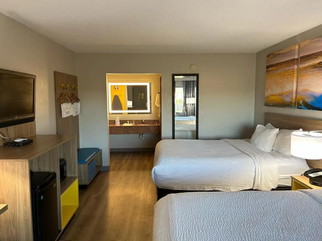 Bed in Days Inn by Wyndham St George