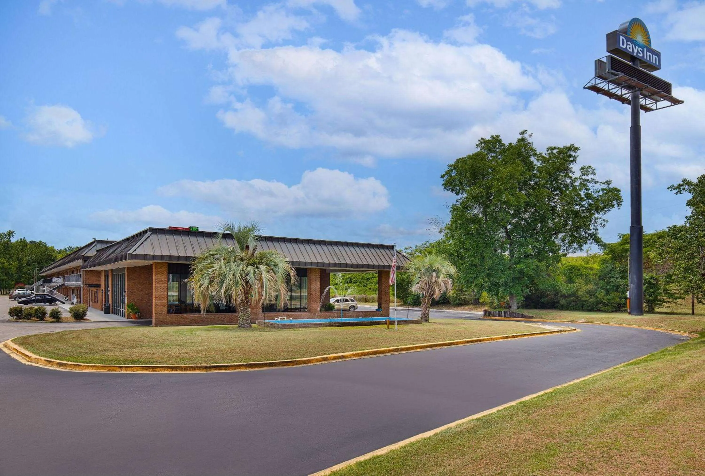 Property building in Days Inn by Wyndham St George