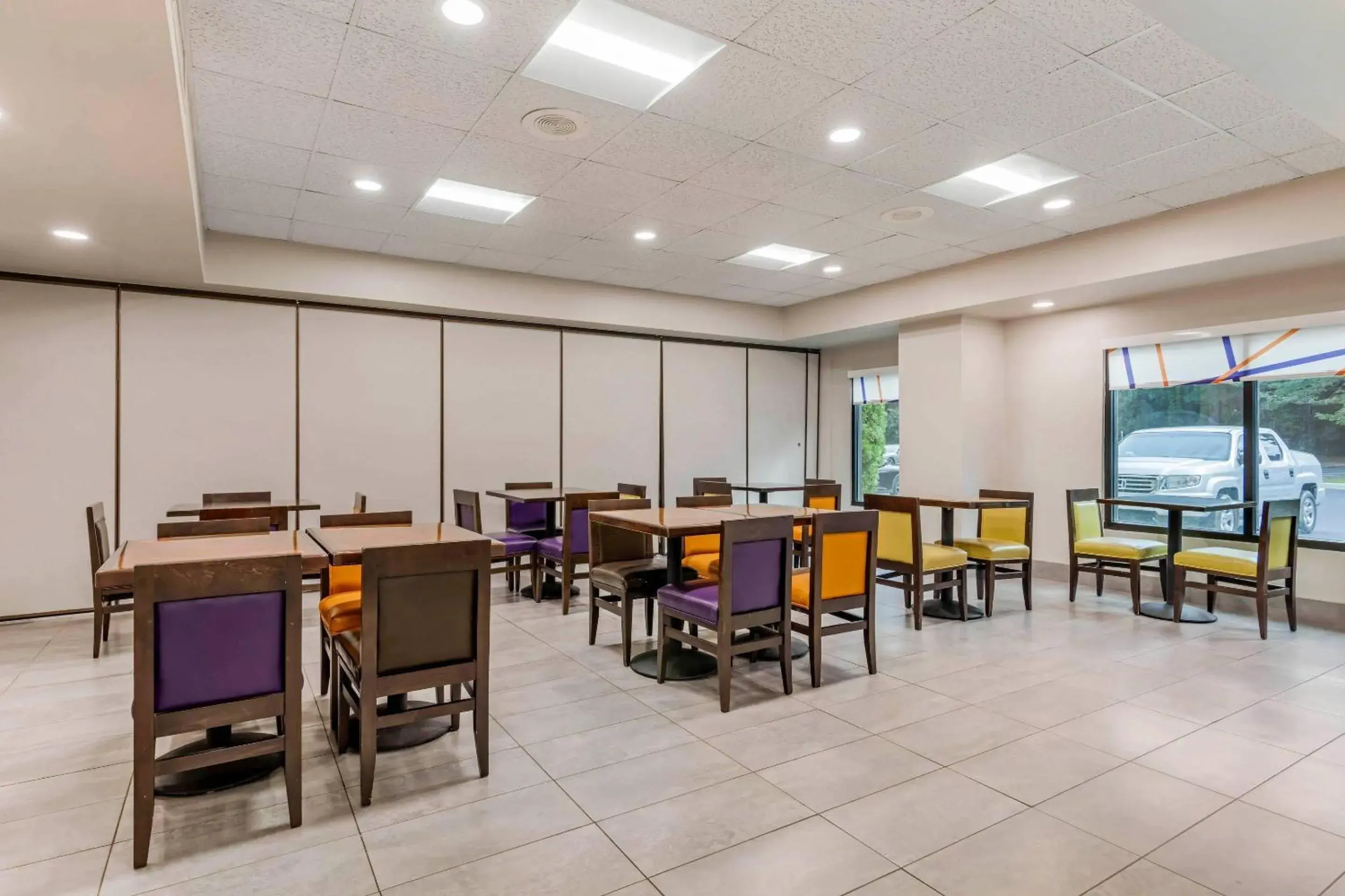 Breakfast in Comfort Inn & Suites Clemson - University Area Breakfast in Comfort Inn & Suites Clemson - University Area