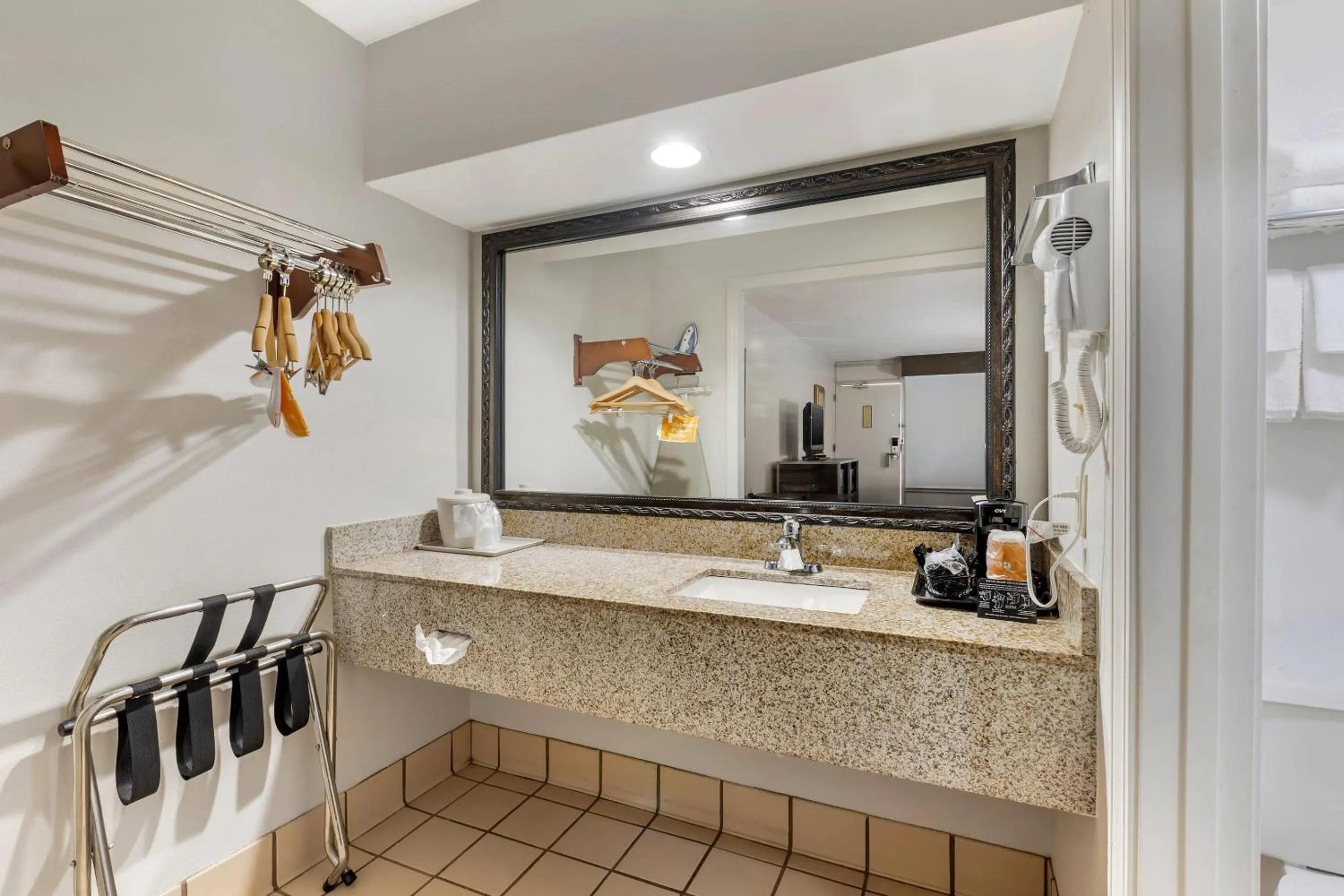 Bedroom in Quality Inn & Suites Easley - Greenville