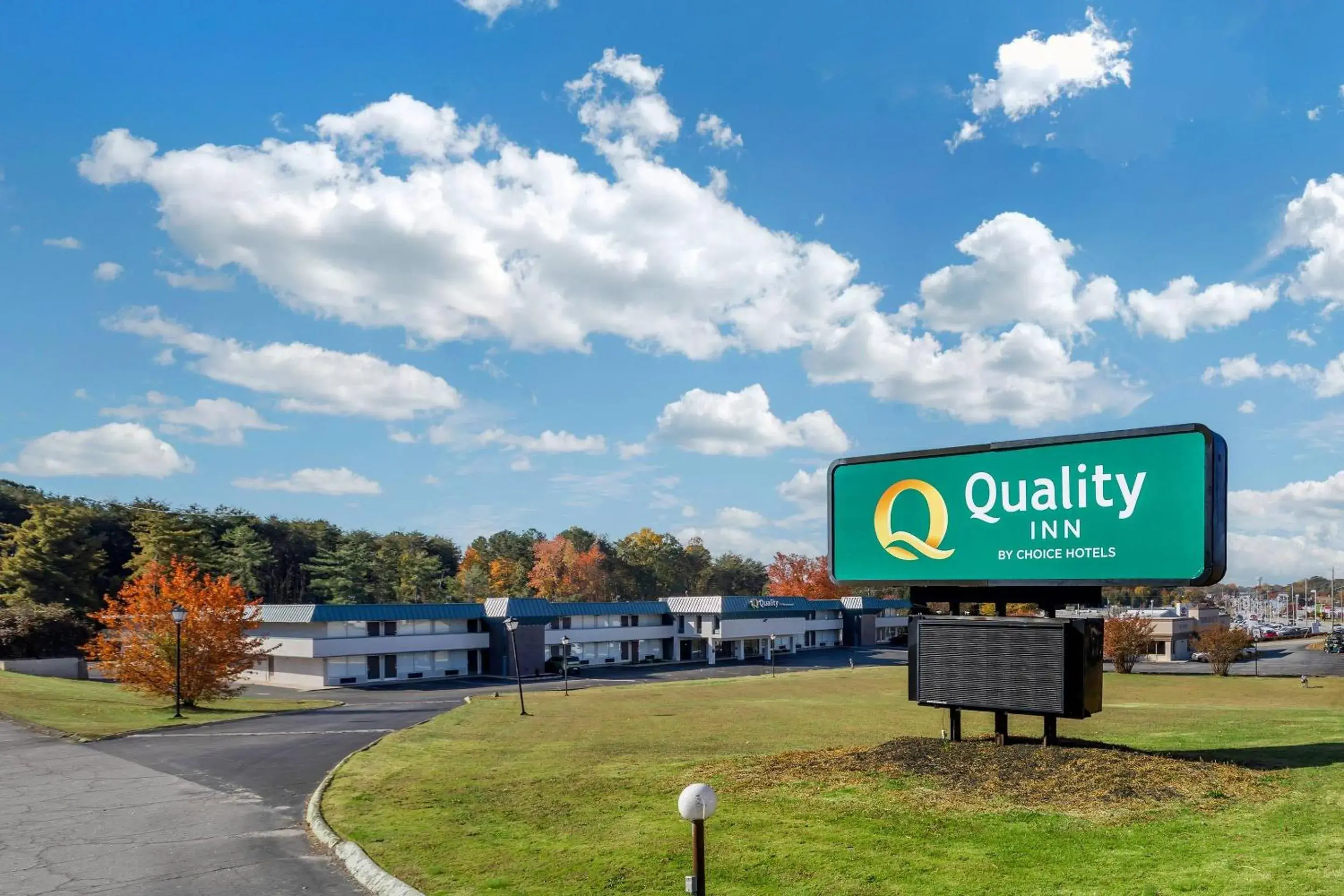 Property building in Quality Inn & Suites Easley - Greenville Property building in Quality Inn & Suites Easley - Greenville